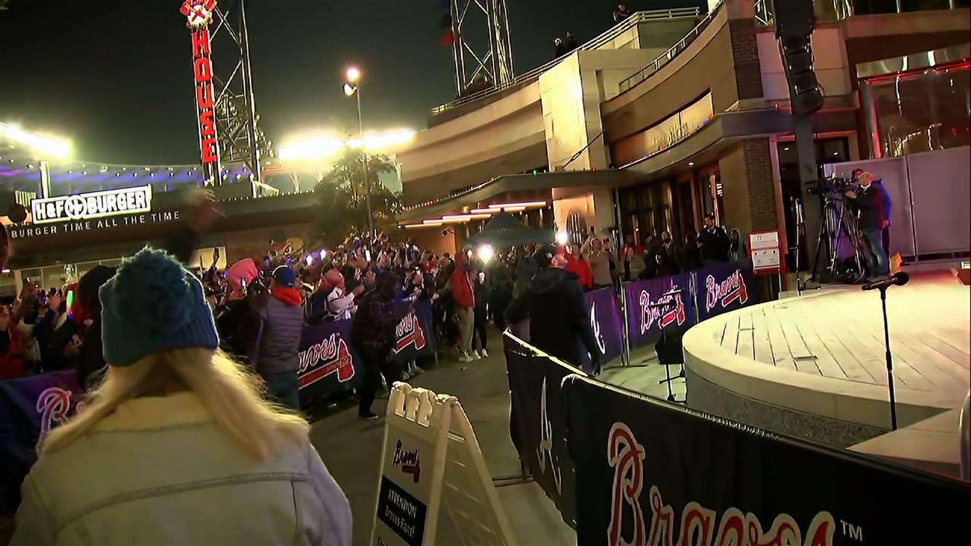 Braves fans celebrate while shopping for World Series m