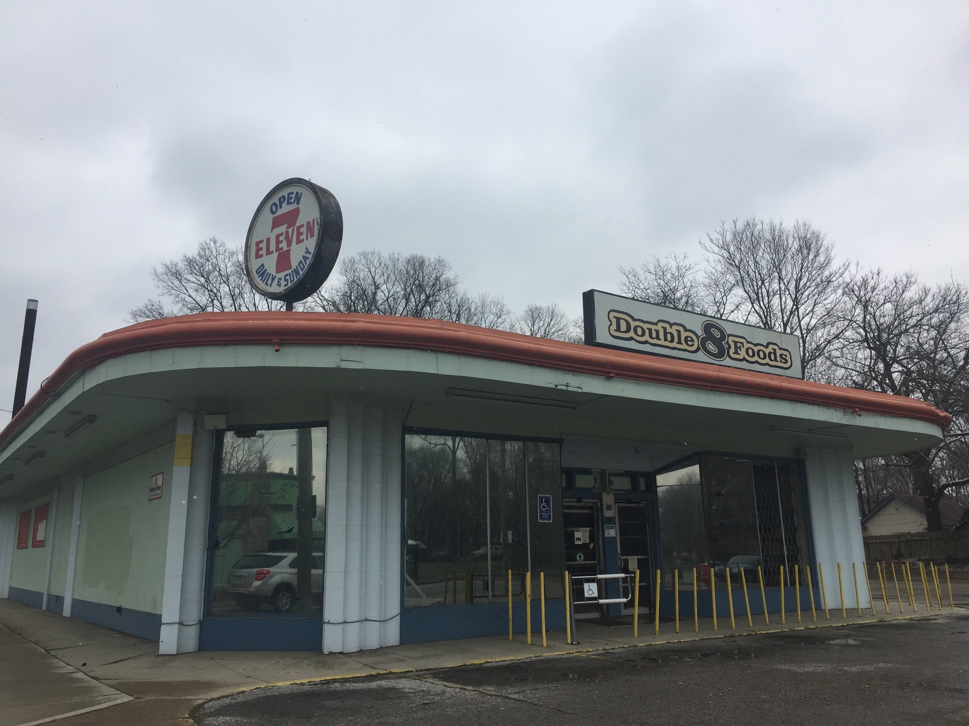 Deal is reached to bring farm-to-table cafe to vacant Double 8 Foods store in Meridian-Kessler