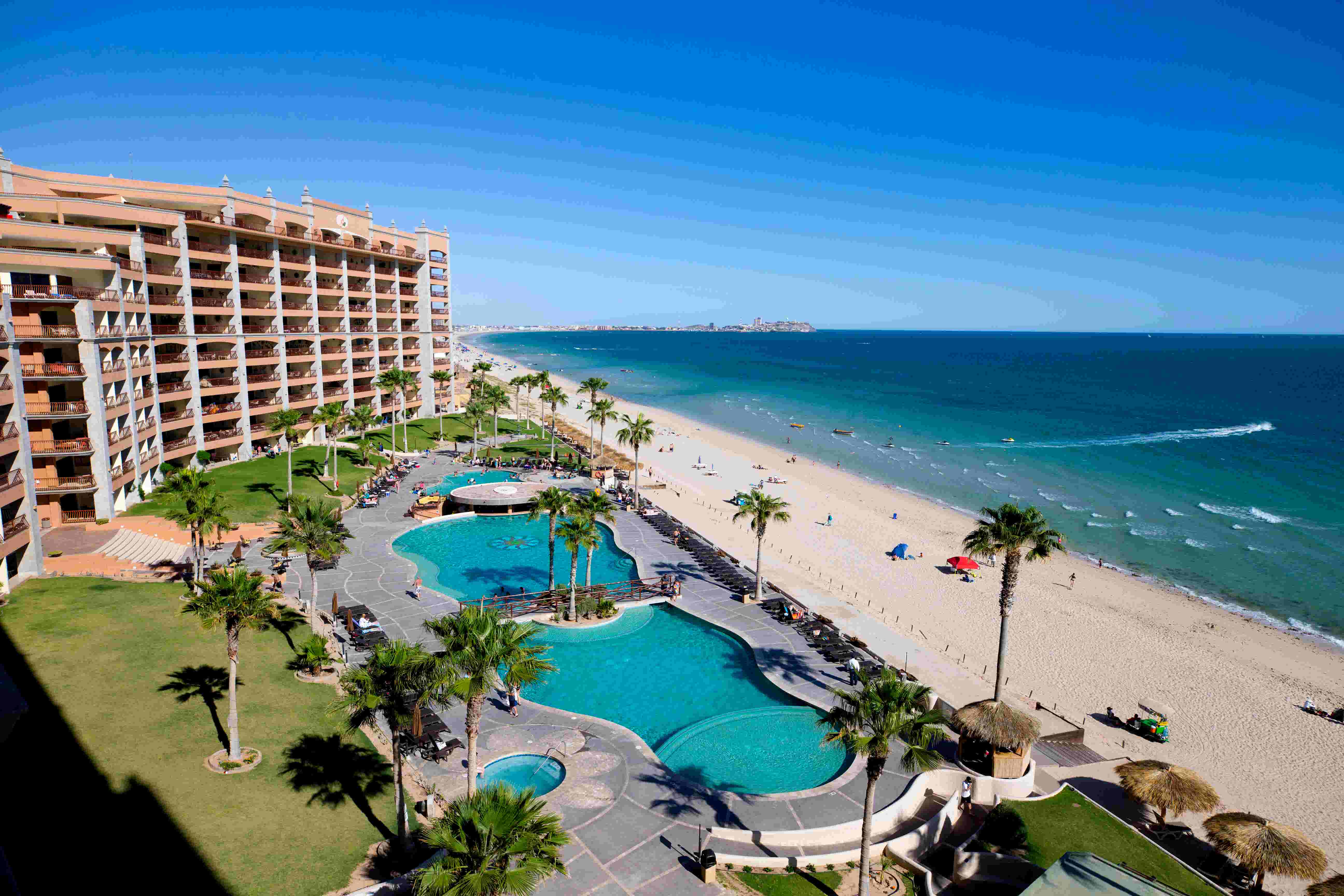 Puerto Penasco, Mexico gives tourist a oceanfront view on a budget