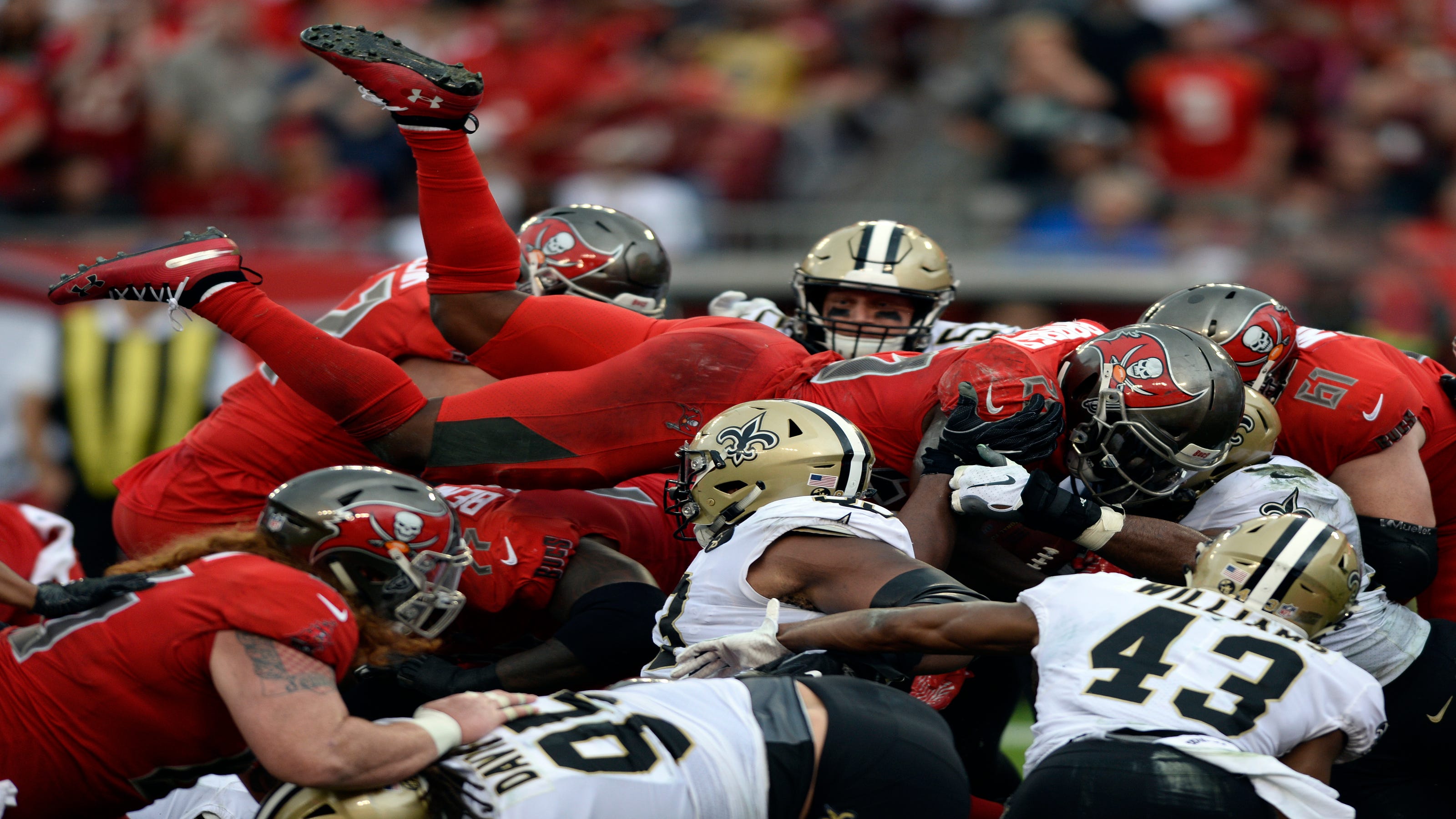 Daily fantasy football: Load up on Bucs and Falcons