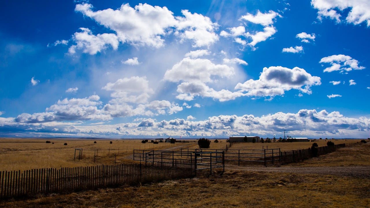 6. Amarillo, Texas • Annual avg. wind speed: 12.8 mph • Annual max. wind speed: 99 mph • Daily mean temp.: 57.30 degrees Fahrenheit