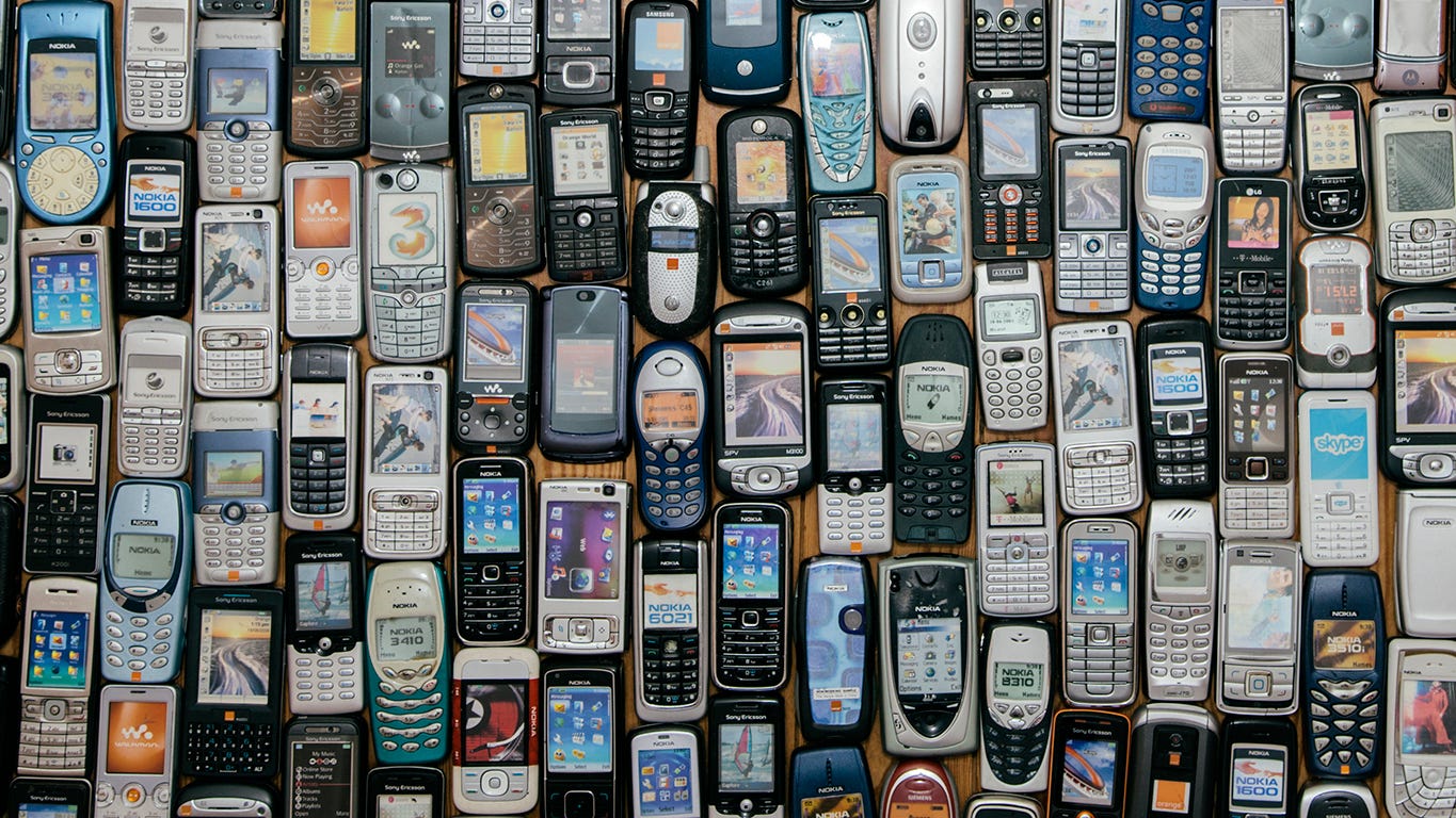 Google, Apple, Samsung, BlackBerry: Cellphones that no longer