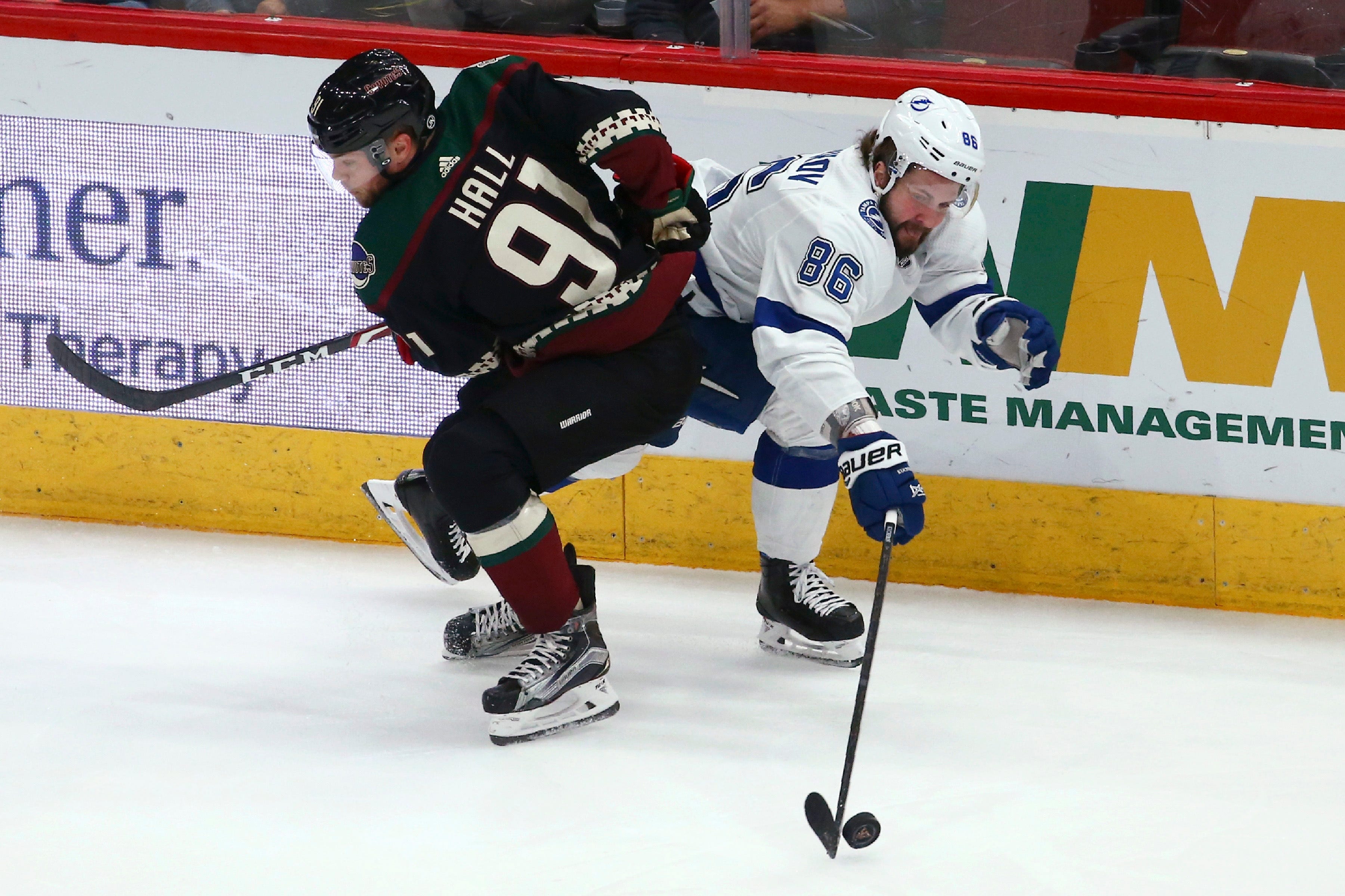 Clayton Keller Conor Garland Score Twice In Arizona Coyotes Win