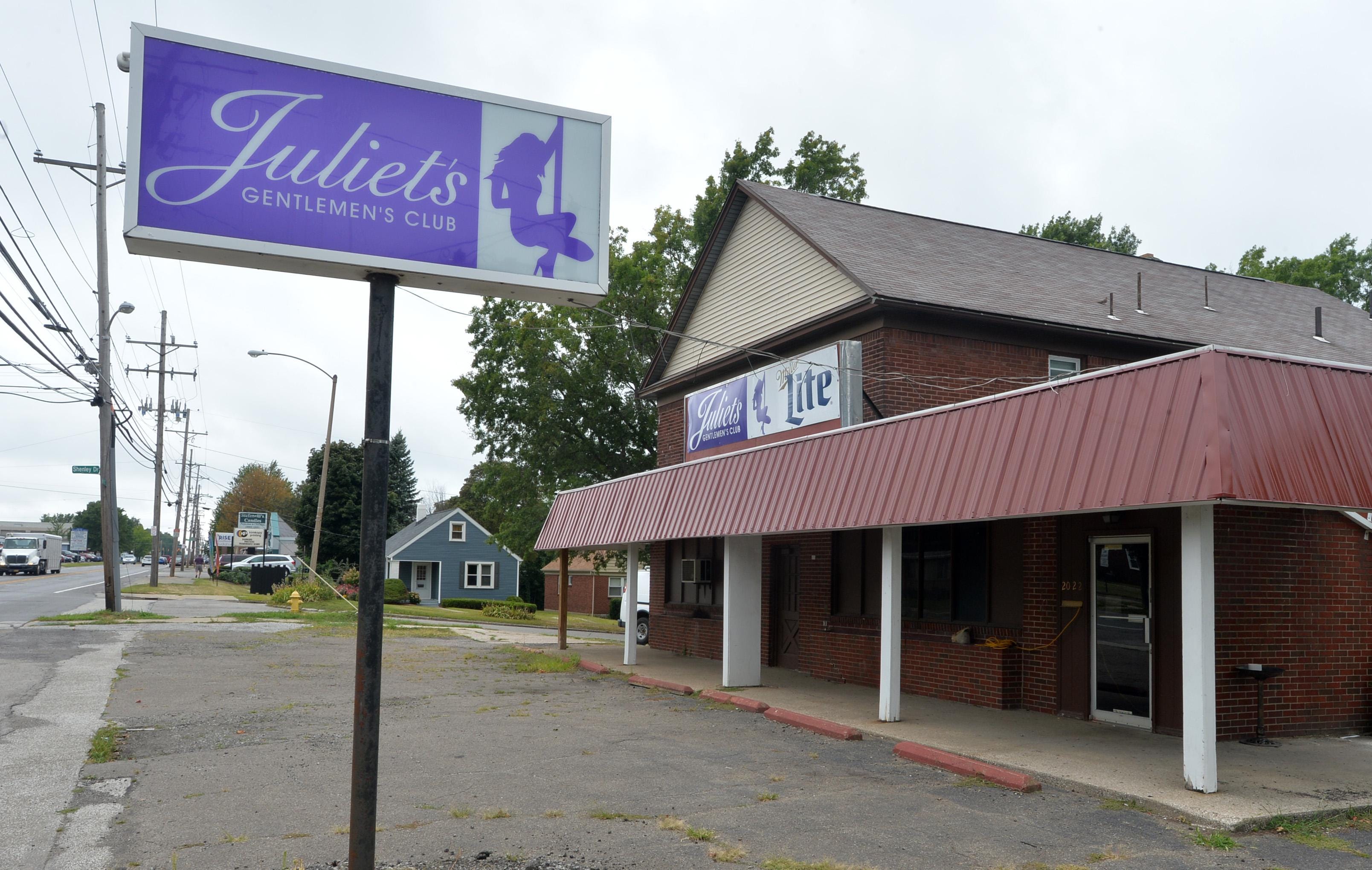 Exotic dancers claim Erie club stripped them of wages