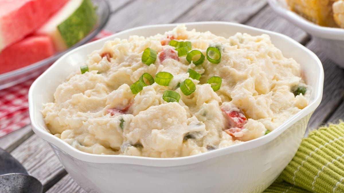 Read more about the article Is potato salad healthy? Why you shouldn’t eat too much of it