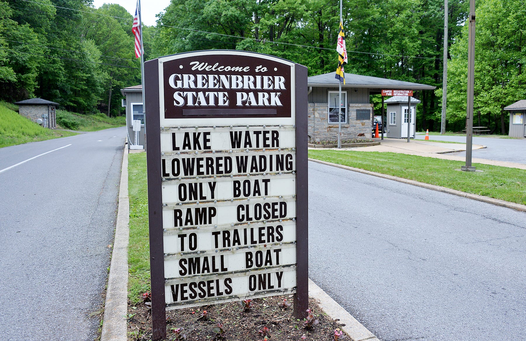 are dogs allowed at greenbrier state park