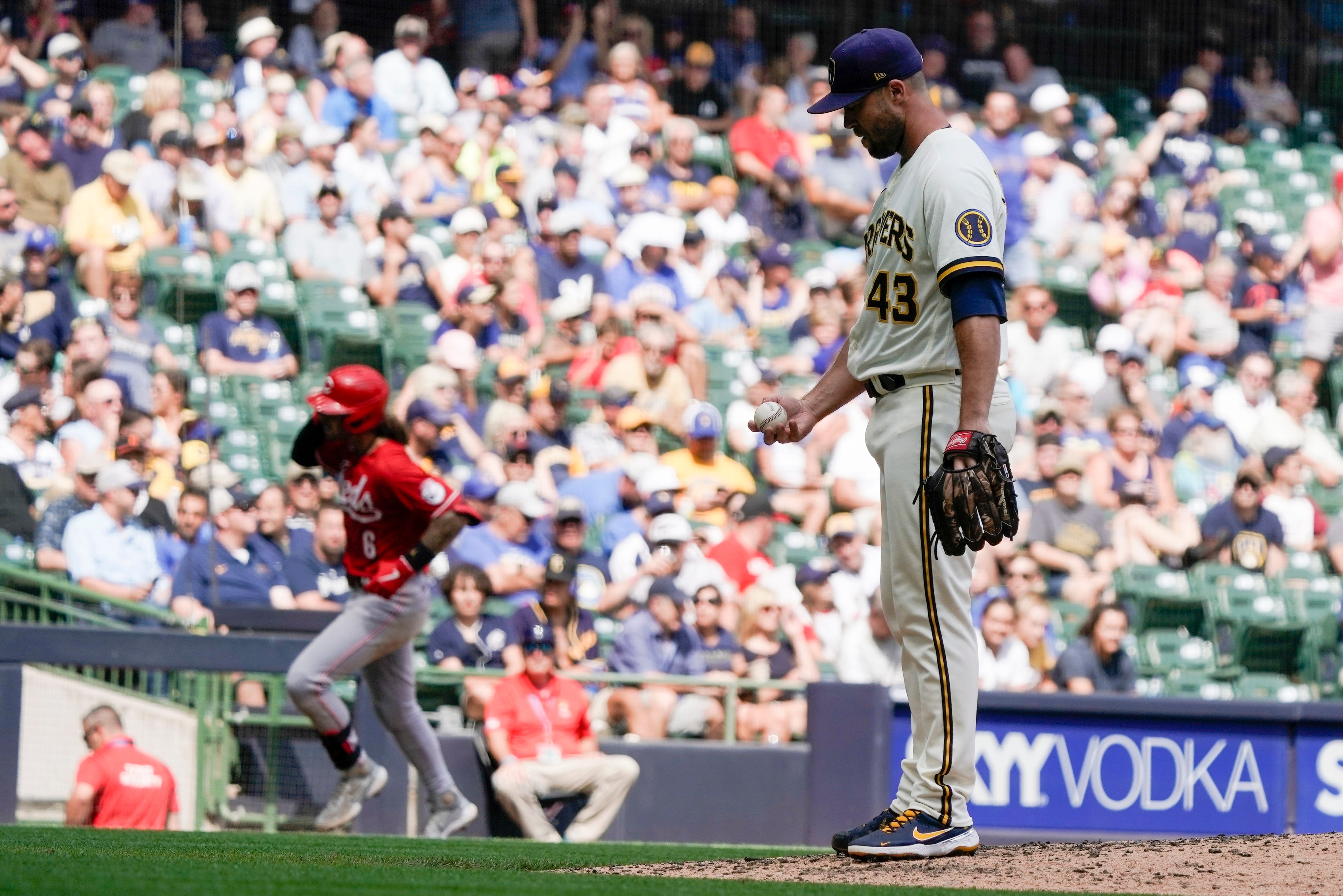 Hunter Strickland Joins The Reds And He Has An Infamous Mlb Career