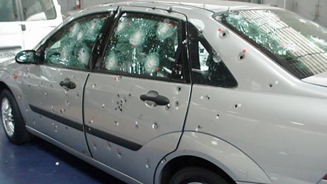 do bullets go through car doors