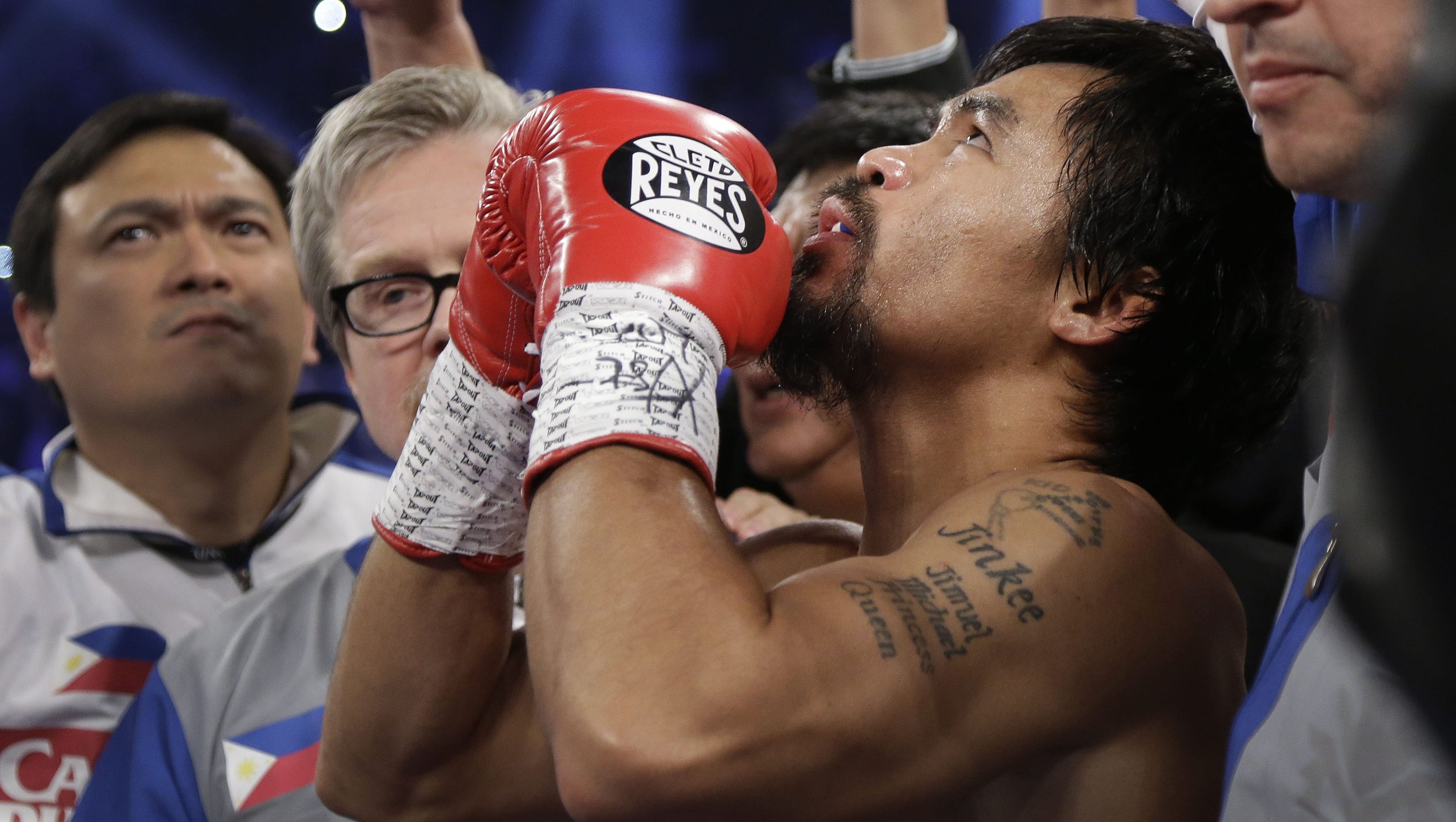 Manny Pacquiaos Mom Blames Loss On Switching Religion 