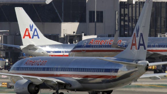 Thousands Apply To Become Flight Attendants For American 