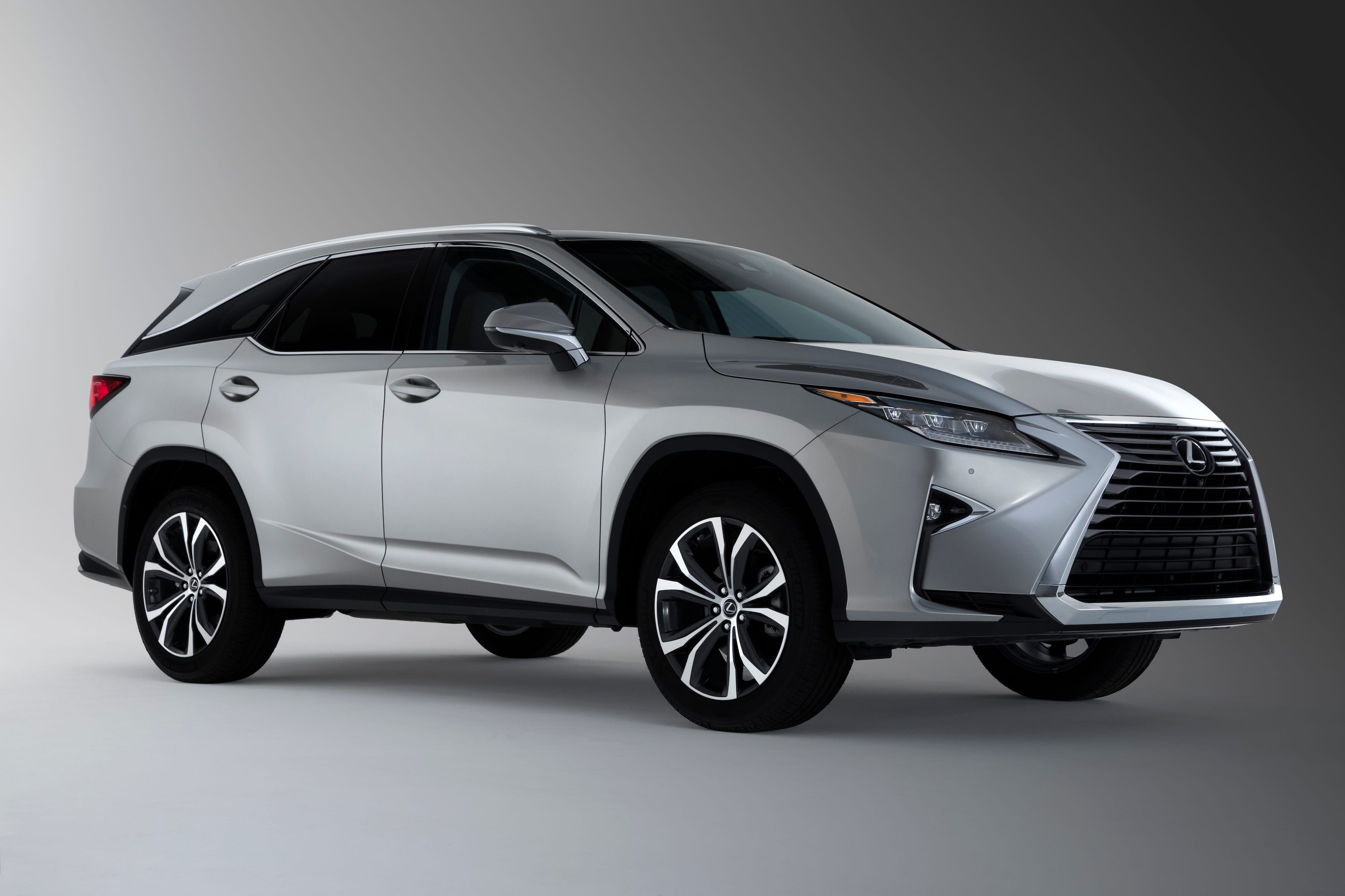 Review: Stretched 2018 Lexus RX 350L SUV Comes Up Short