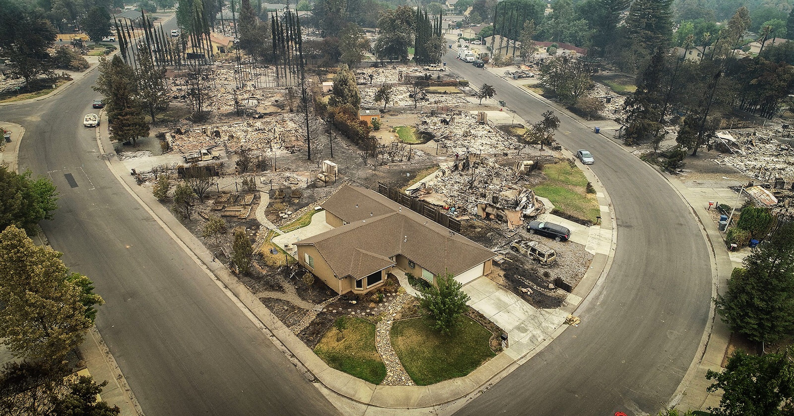 Carr Fire 1,000 homes destroyed as California fire rages on