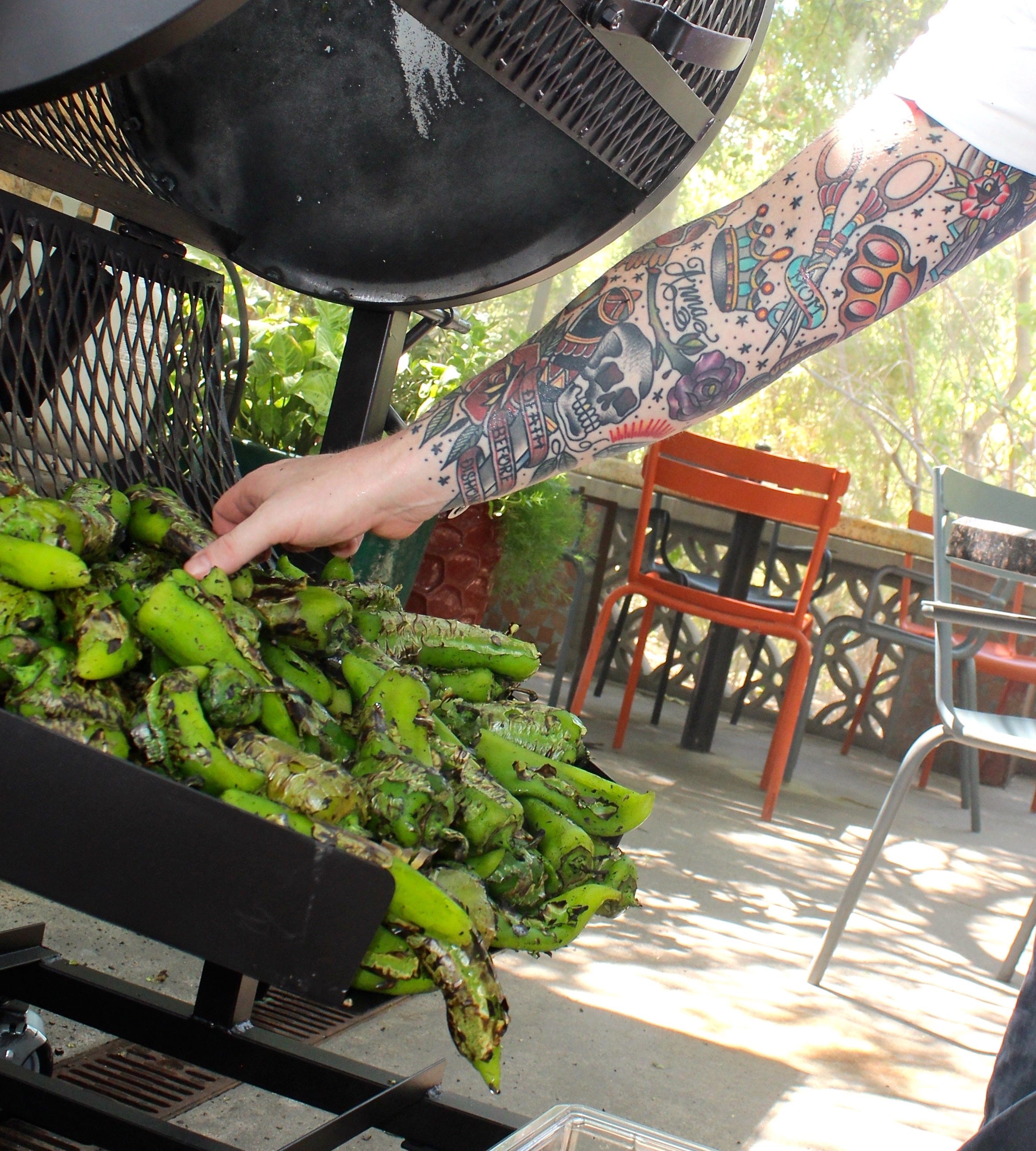Where to find seasonal Hatch green chile peppers in metro Phoenix