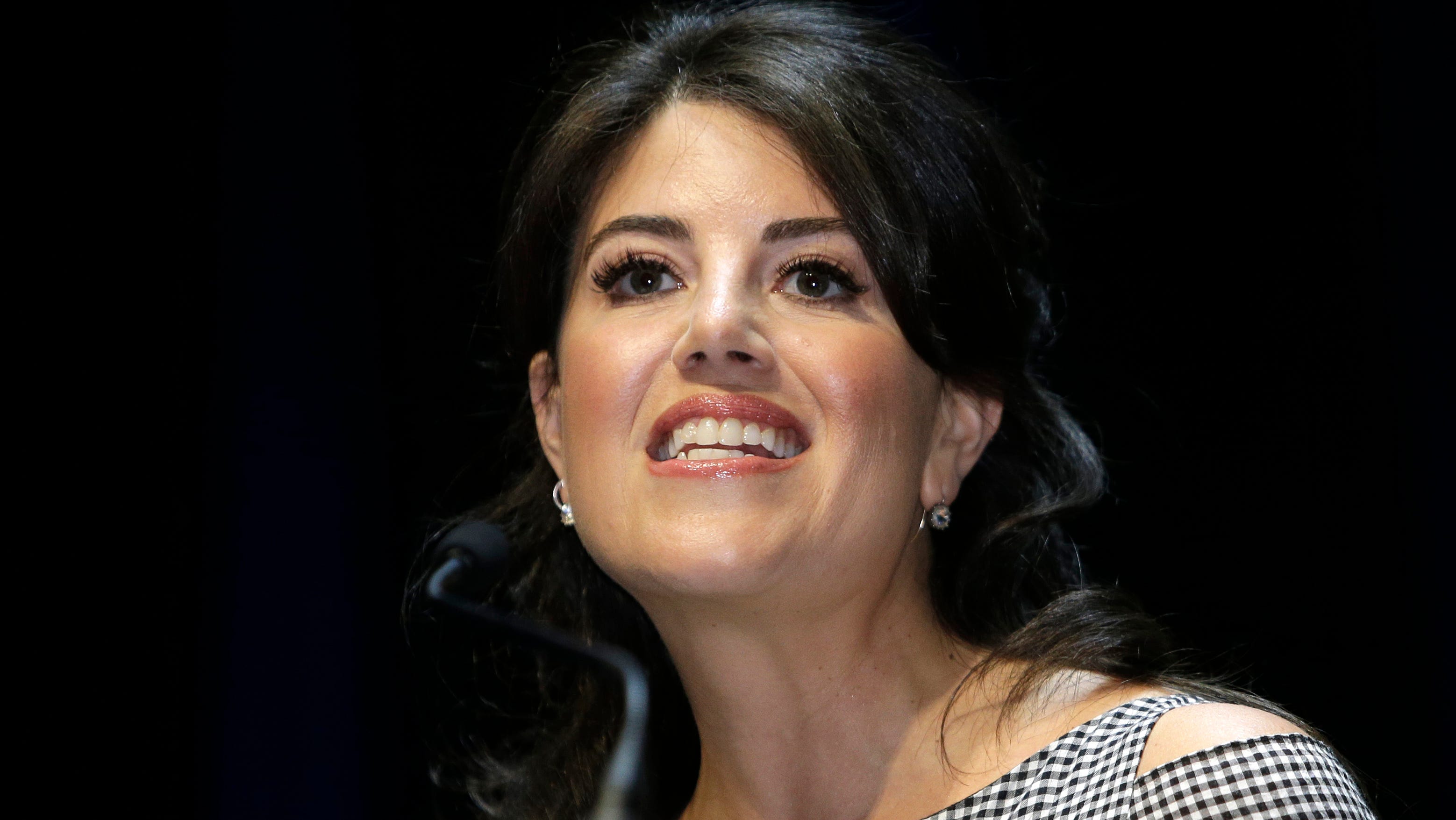 Monica Lewinsky Storms Offstage After ‘off Limits Bill Clinton Question 