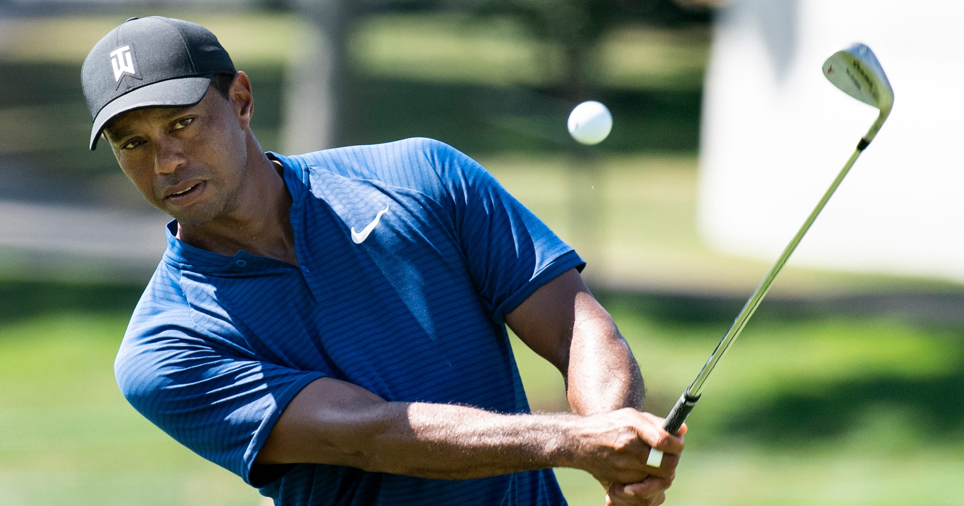 Follow Tiger Woods' BMW Championship Thursday round shotbyshot