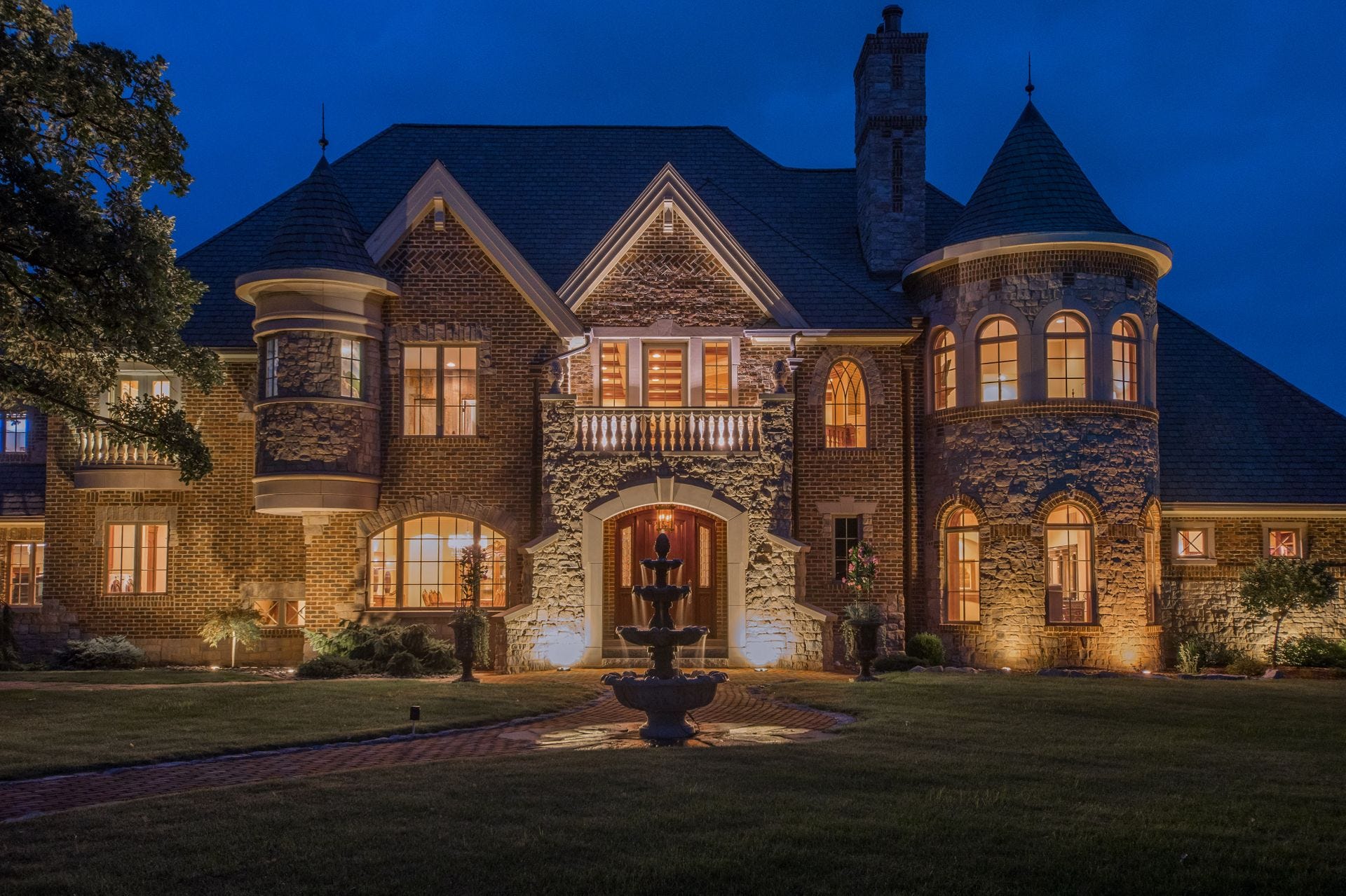 Mansion Monday Luxurious Johnston Home Selling For 2 8 Million