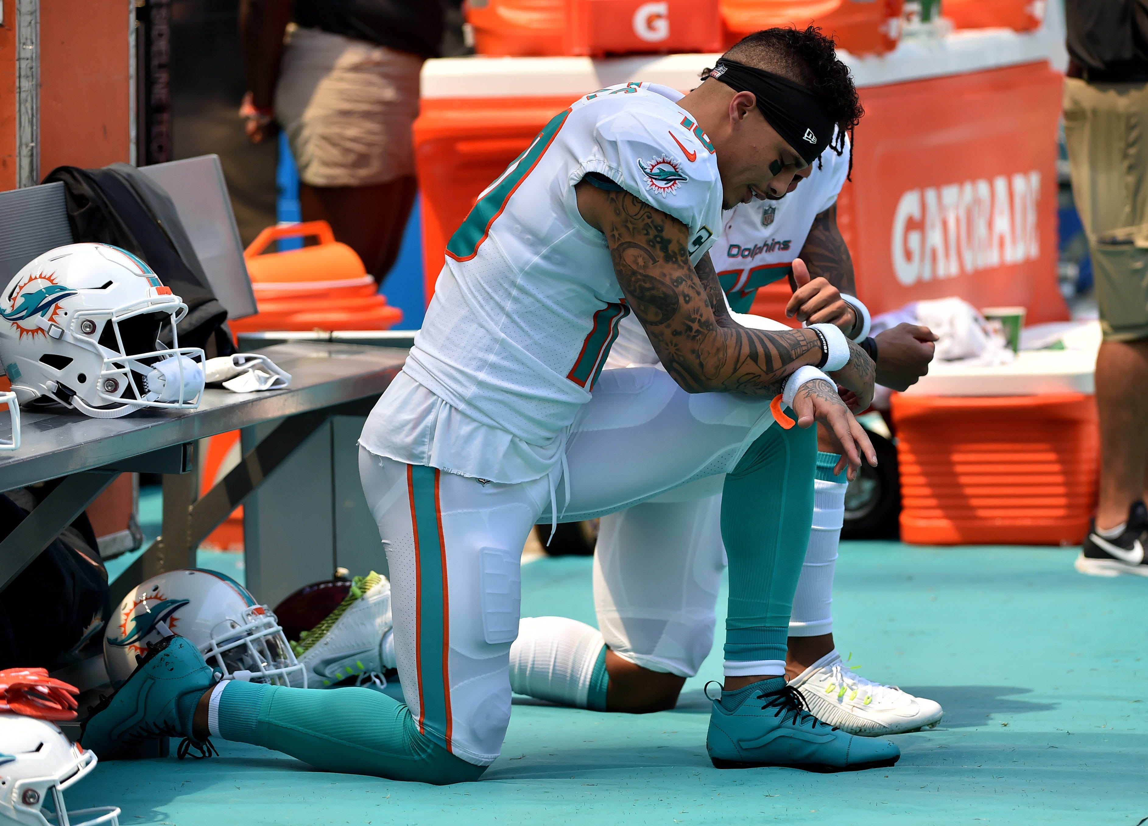 Nfl Player Protests Kneeling Scarce But Causes Deserve