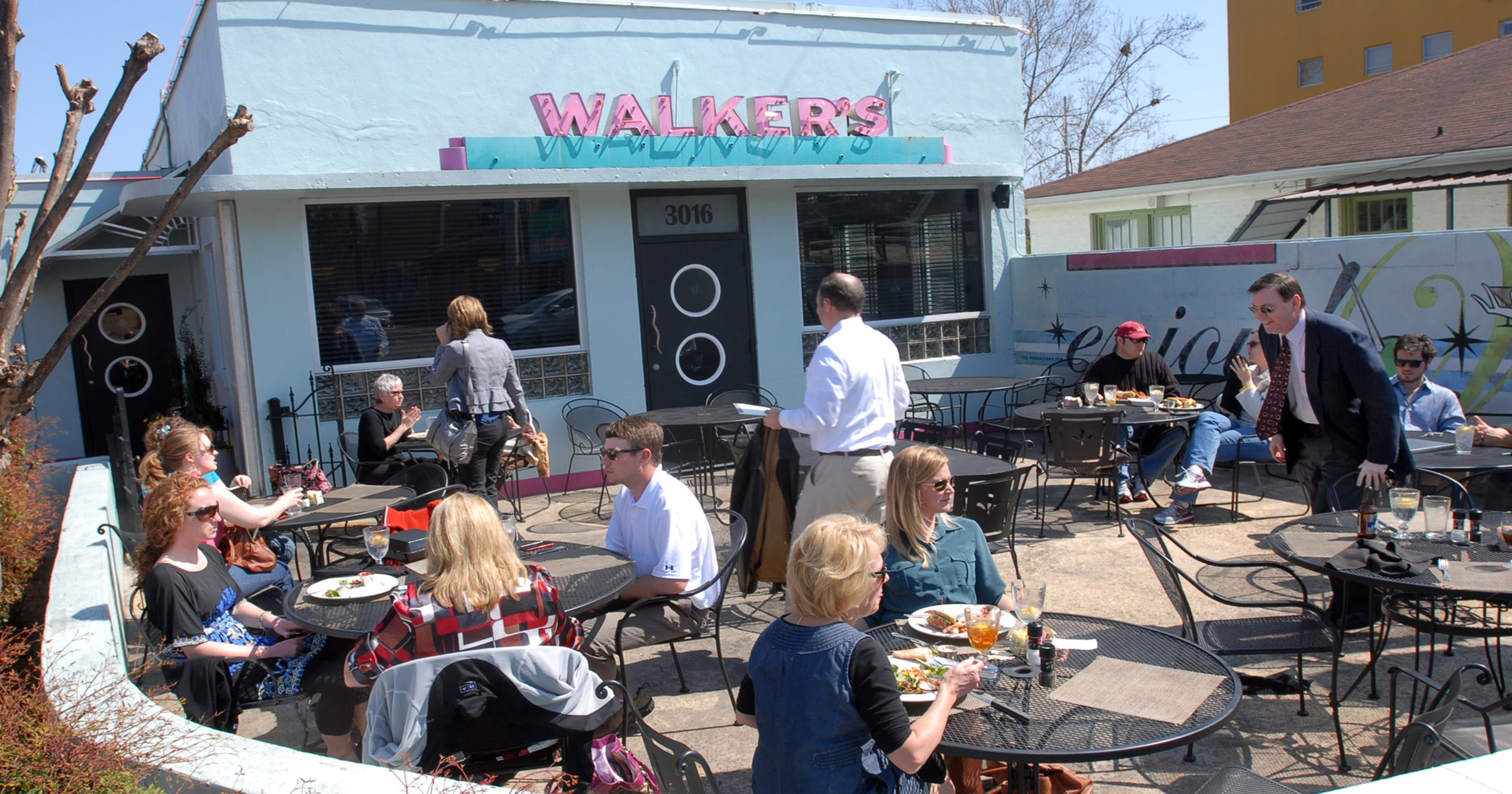 MS restaurants Fondren landmark Walker's Drivein still first rate