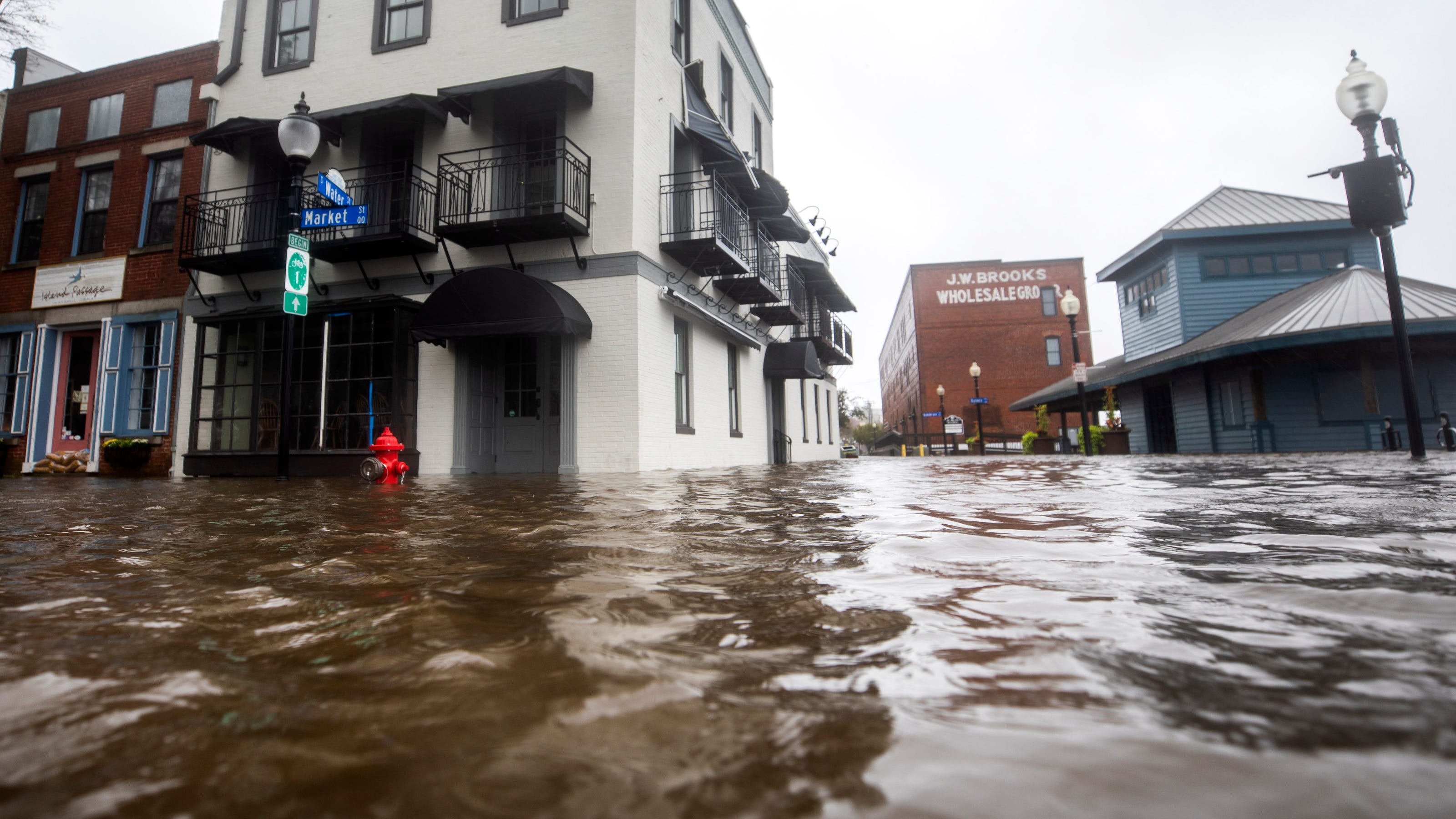 Hurricane Florence Wilmington braces for flooding and no power