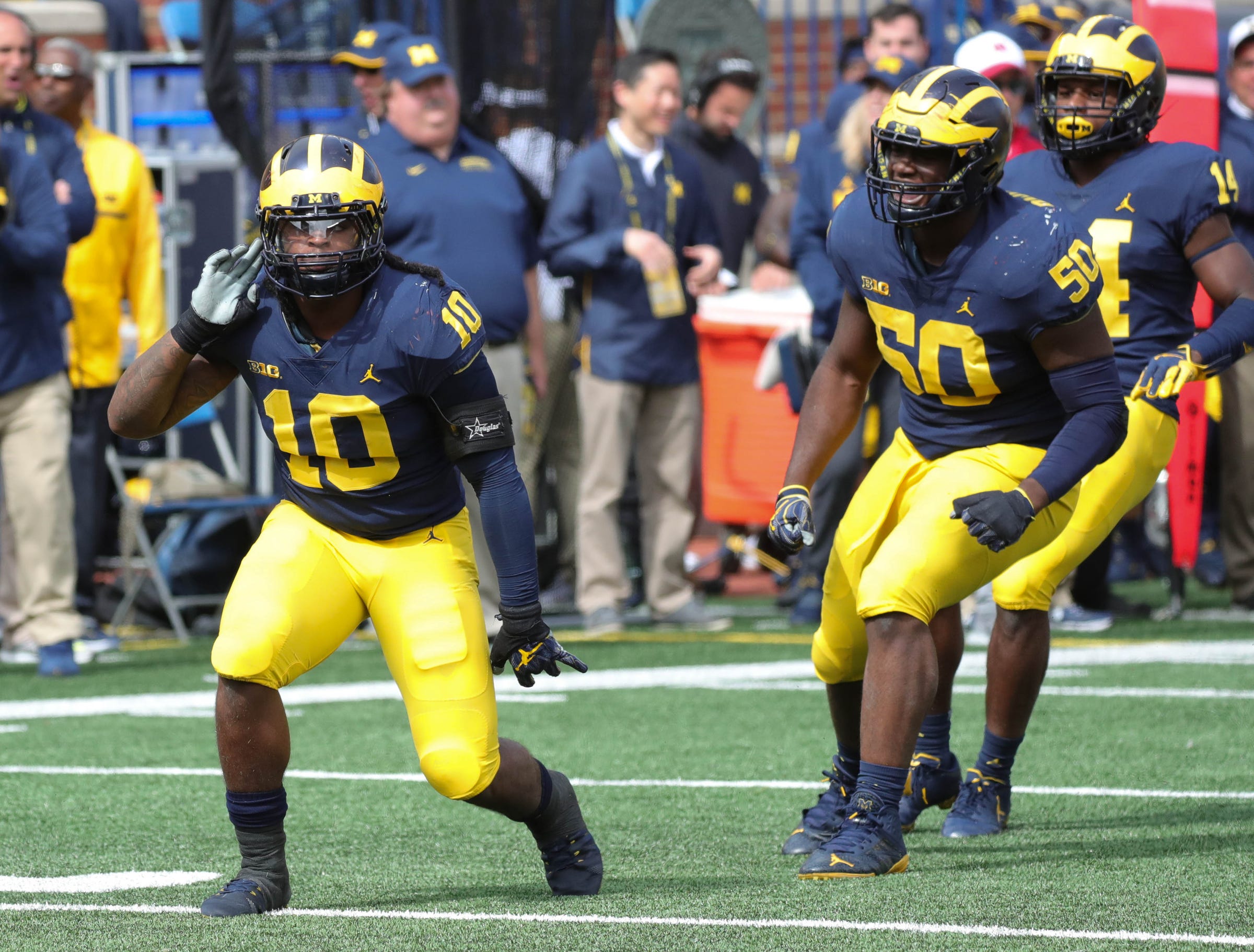 Michigan's Devin Bush declares for draft, out for Peach bowl