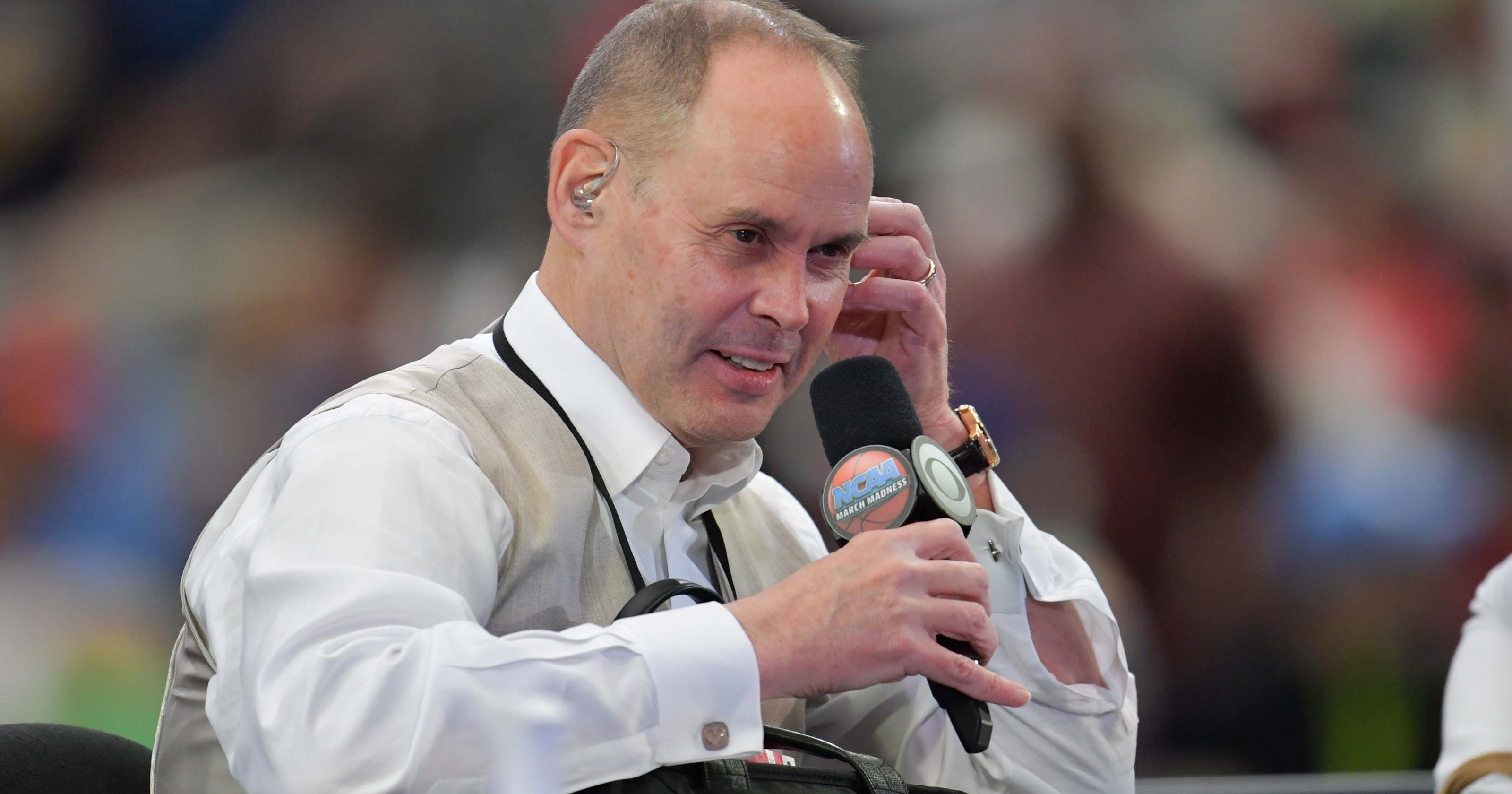 MLB playoffs Ernie Johnson will skip postseason due to blood clots