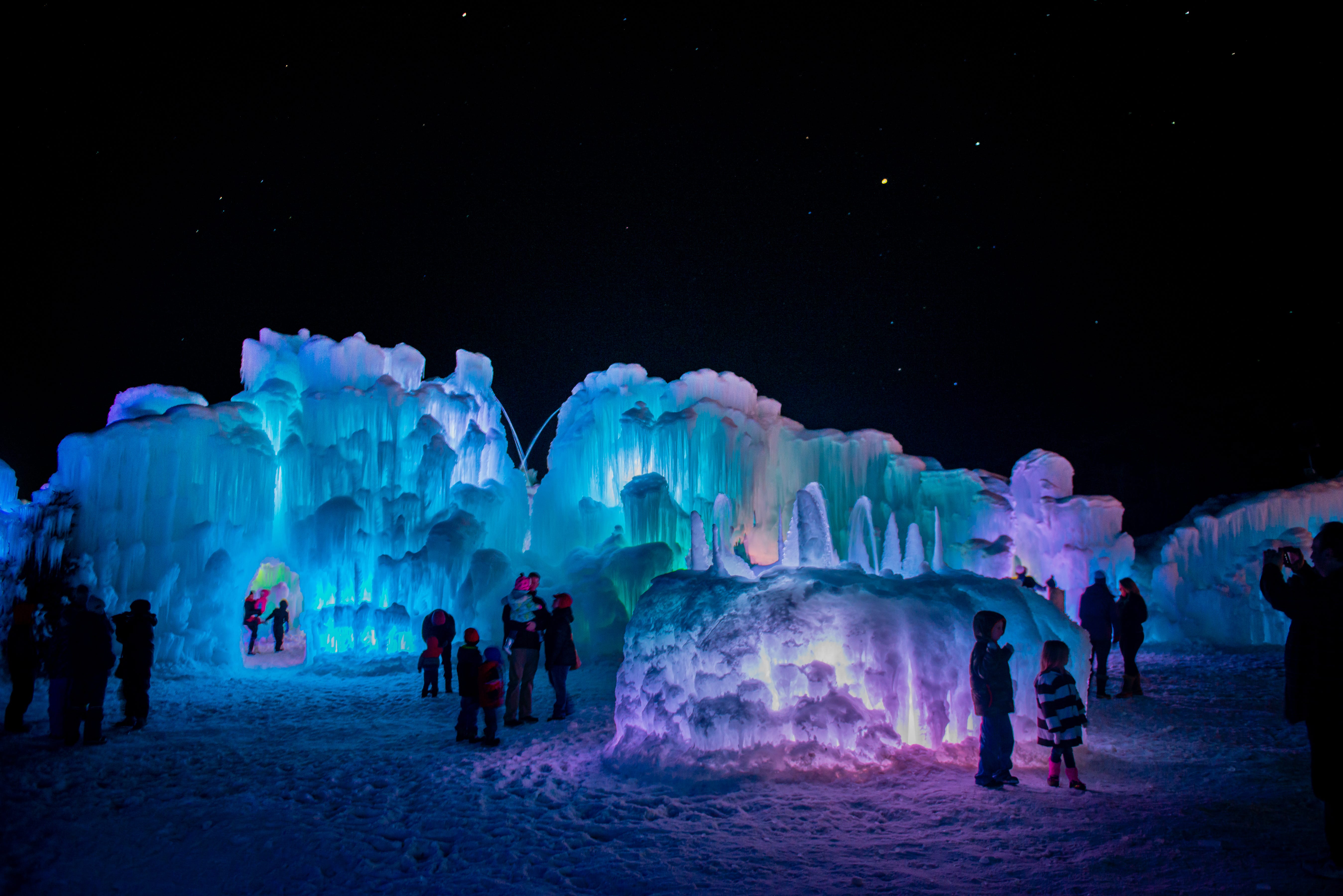 Ice Castles Coming To Lake Geneva This Winter   9cfa61b2 E725 48de 91e3 Bf3f0666d890 Valor.McNeely UT16 20 