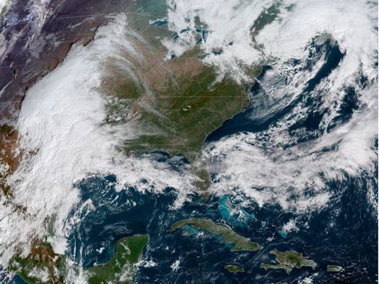 Wednesday, NOAA satellite "data-mycapture-src =" https://www.gannett-cdn.com/presto/2018/10/24/PWIL/316a9e43-92ff-427c-a5c6-c45a9c6ddbf7-Capture.JPG "data- mycapture "-sm-src =" https://www.gannett-cdn.com/presto/2018/10/24/PWIL/316a9e43-92ff-427c-a5c6-c45a9c6ddbf7-Capture.JPG?width=500&height=3