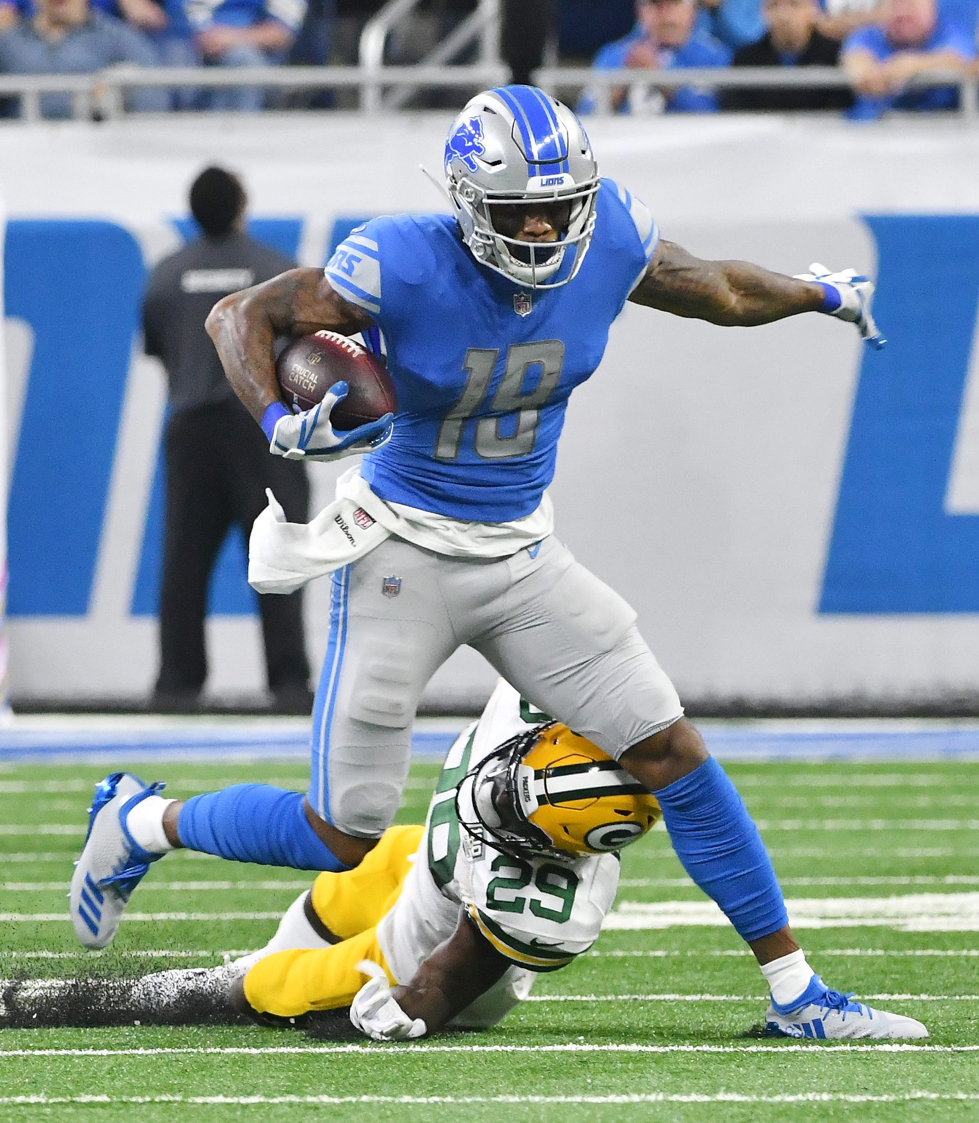 Detroit Lions vs. Green Bay Packers Predictions: 3 Crucial Stats and  Players Include First-Down Defense, Rashan Gary, and Frank Ragnow