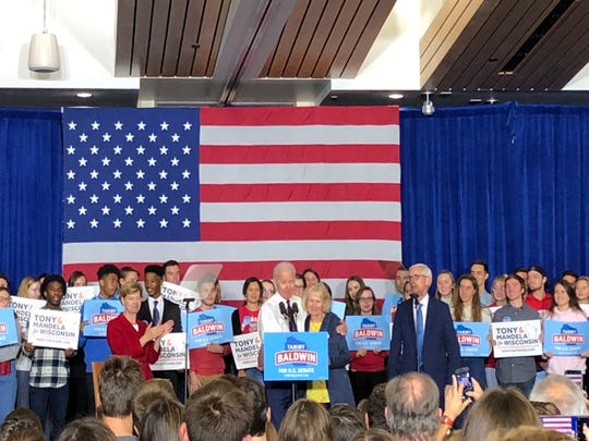 Vice President Joe Biden hugs Tony Evers' wife Kathy as he urges UW-Madison to vote for her husband in the race for governor. "Width =" 540 "data-mycapture-src =" https: //www.gannett- cdn.com/presto/2018/10/30/PMJS/1ea8e3dd-3119-4da3-9c7e-975fc963b631-IMG_6533.jpg "data-mycapture-sm-src =" https://www.gannett-cdn.com/presto /2018/10/30/PMJS/1ea8e3dd-3119-4da3-9c7e-975fc963b631-IMG_6533.jpg?width=500&height=339