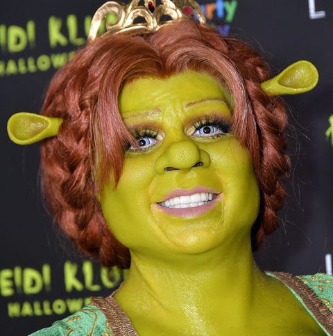 Heidi Klum shows up dressed as Princess Fiona...