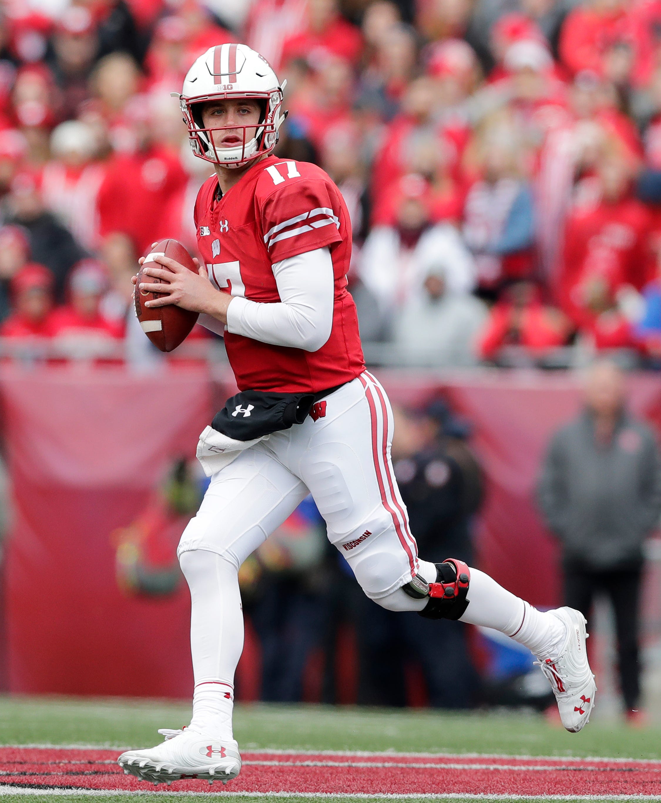 Jack Coan Getting More Comfortable At QB For Badgers