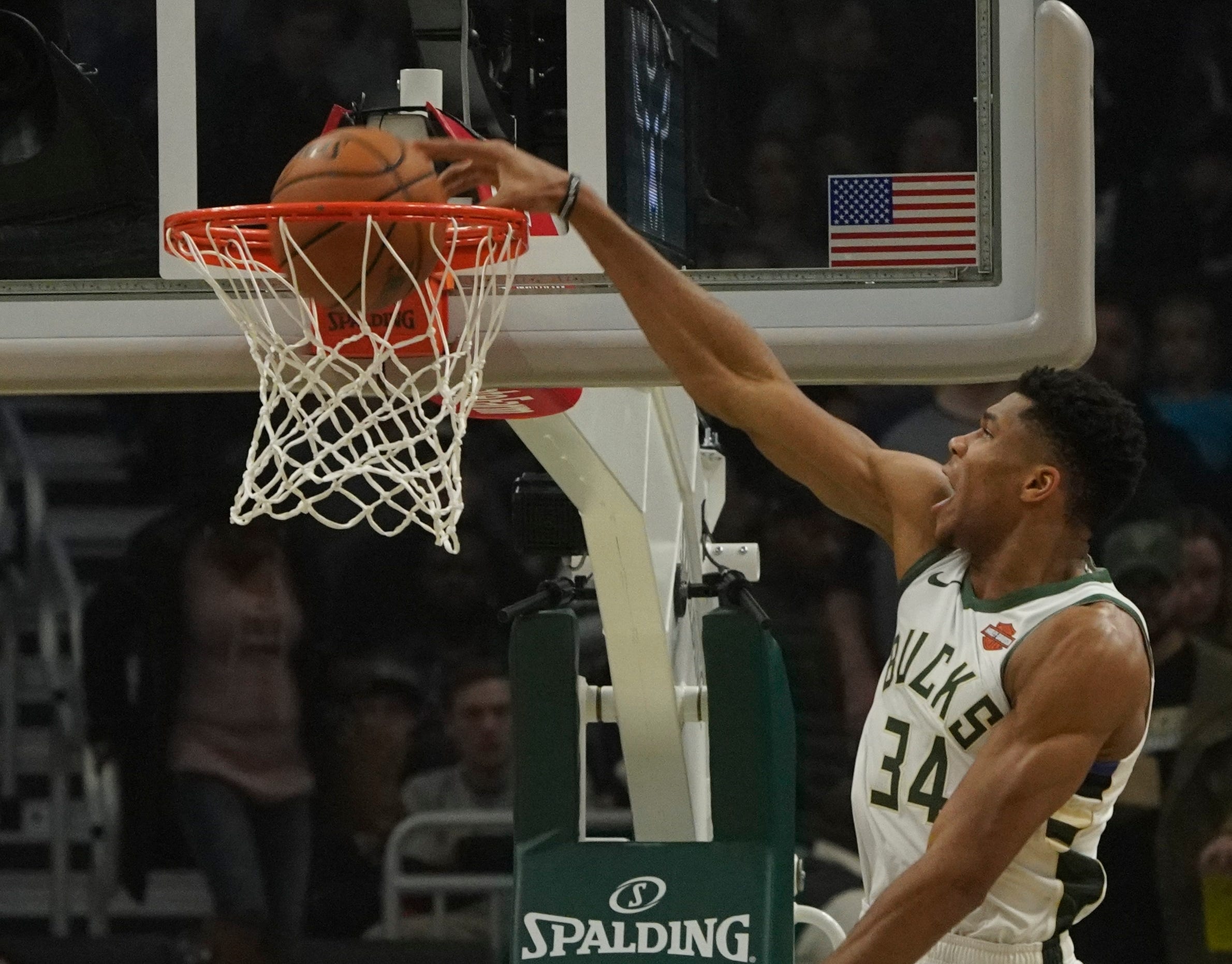 giannis poster dunk