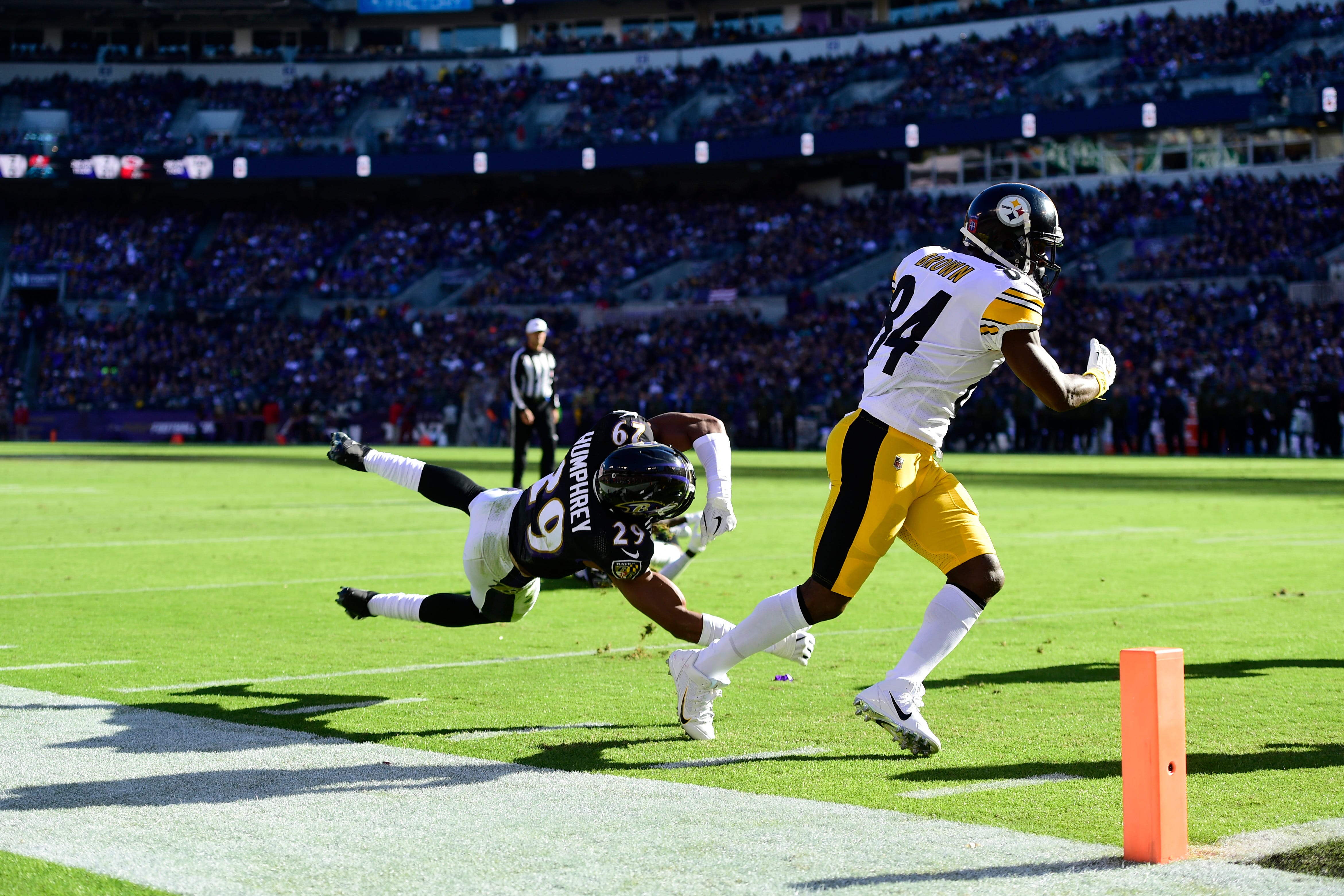 Pittsburgh Steelers Stave Off Baltimore Ravens For Key AFC North Win