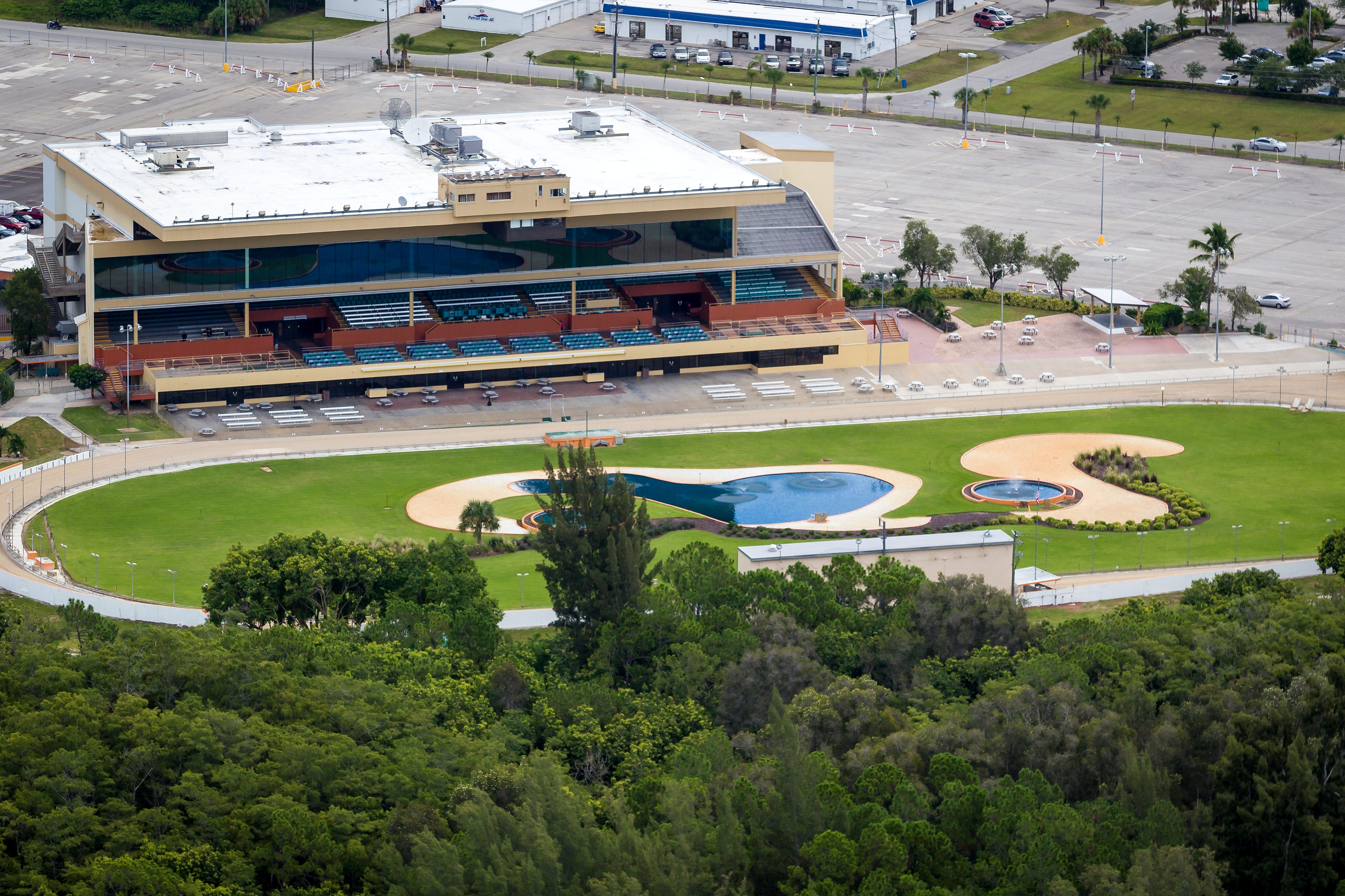 Naples-Fort Myers Greyhound Racing 