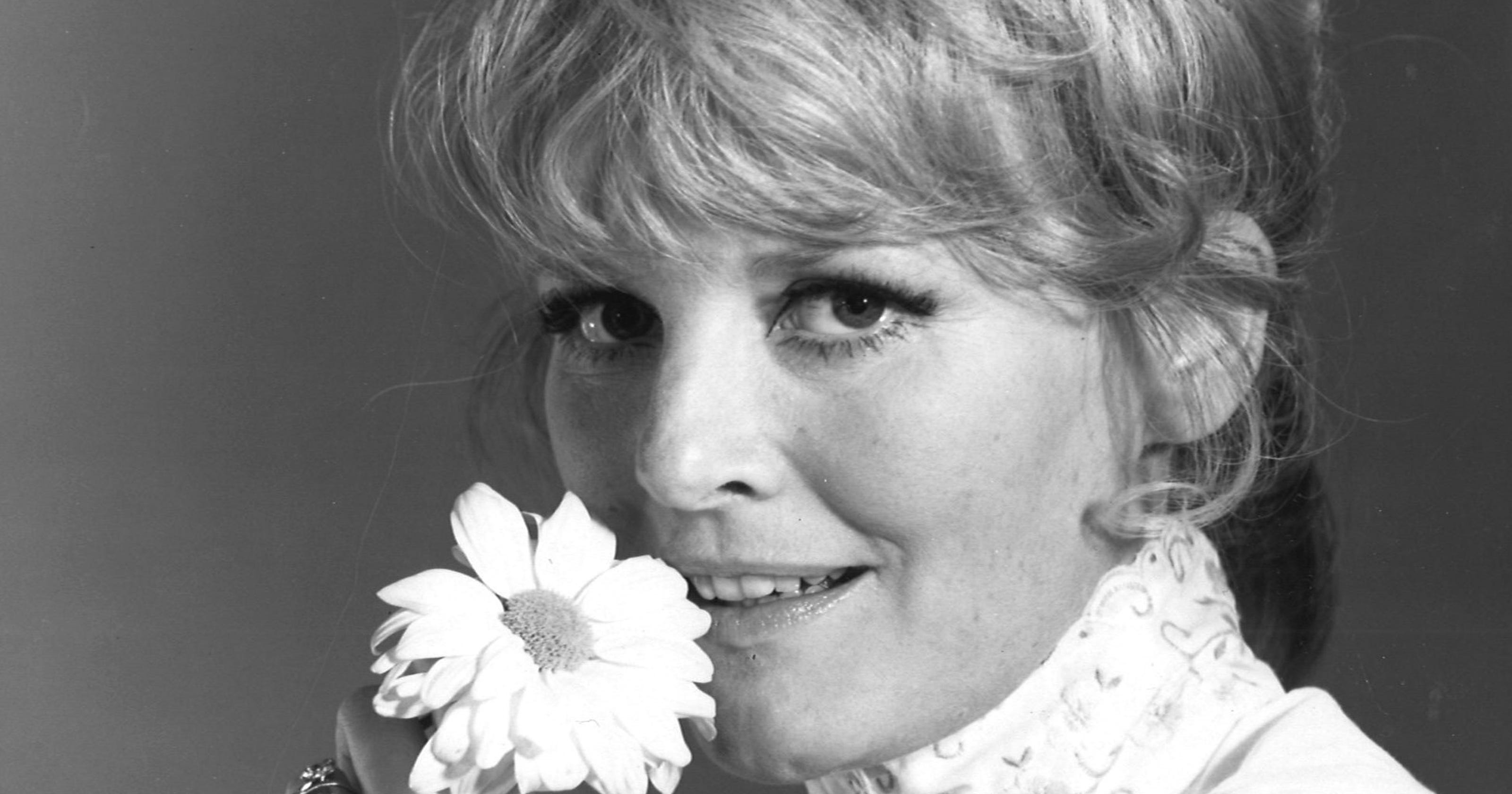 At age 86, '60s singer Petula Clark refuses to defined by nostalgia