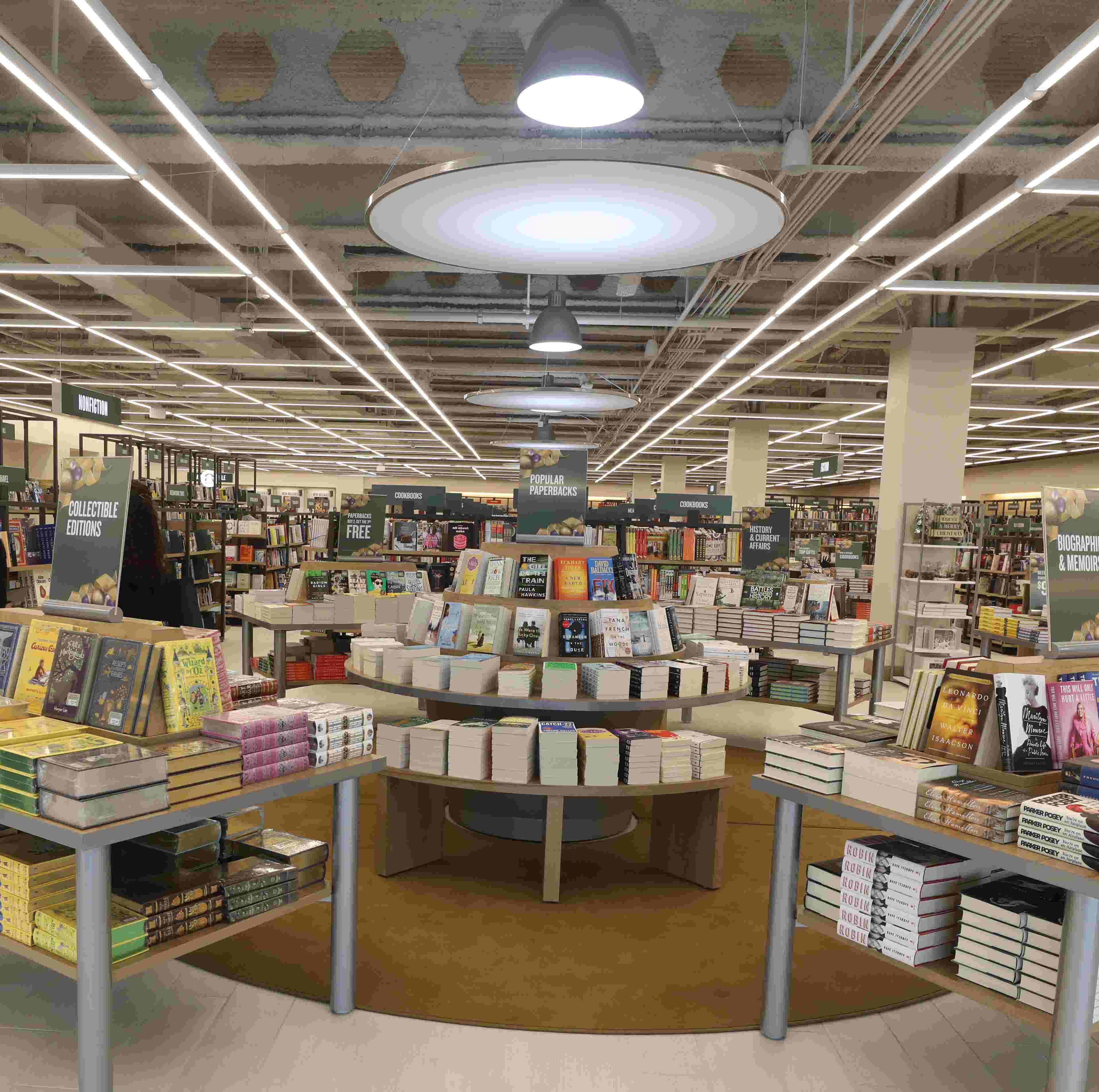 Barnes Noble S First Prototype Store In Nj Opens In Hackensack