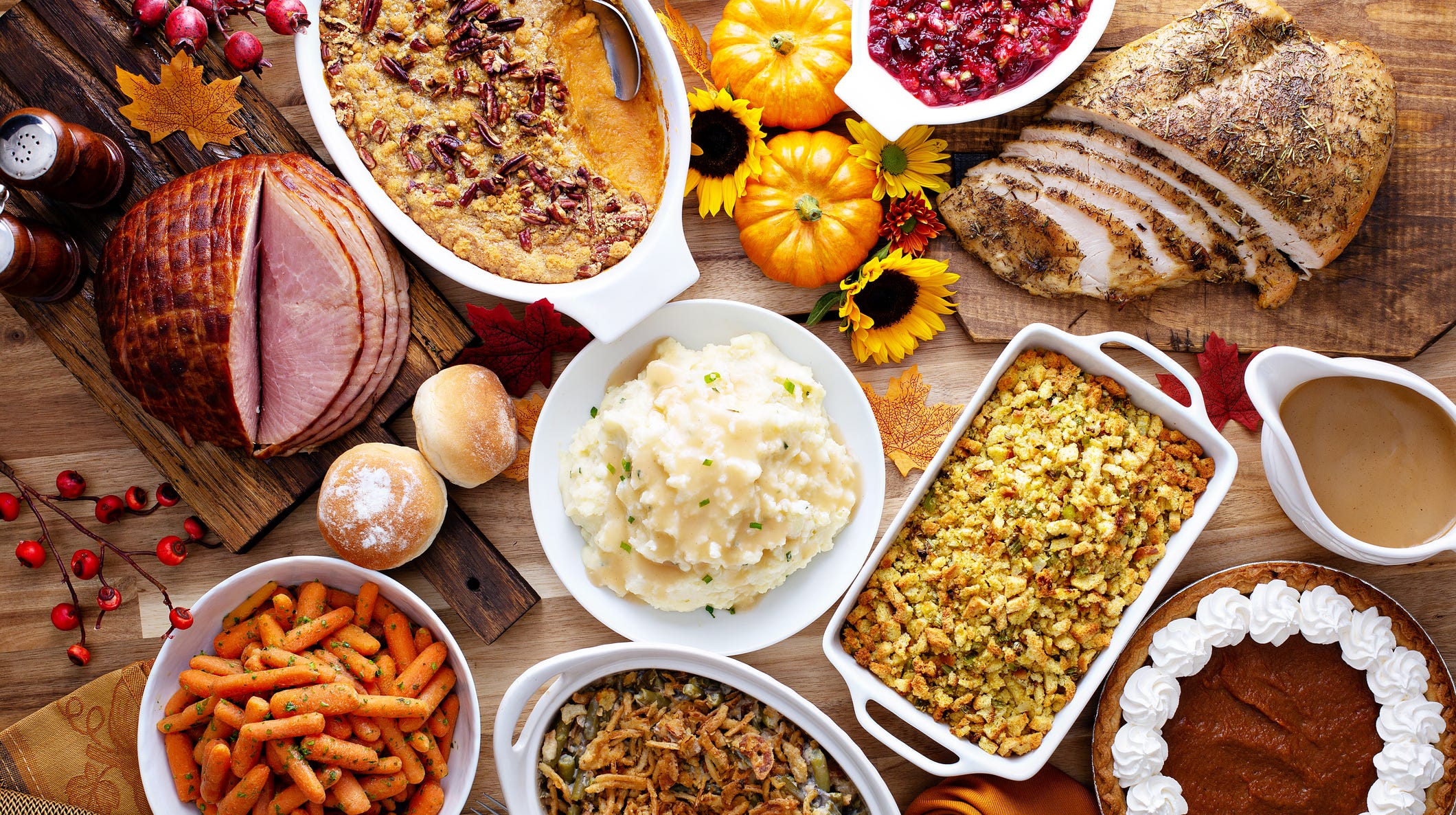Thanksgiving restaurants open Applebee's, Cracker Barrel, Starbucks