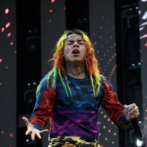 Tekashi 6ix9ine performs at Made in America Music 