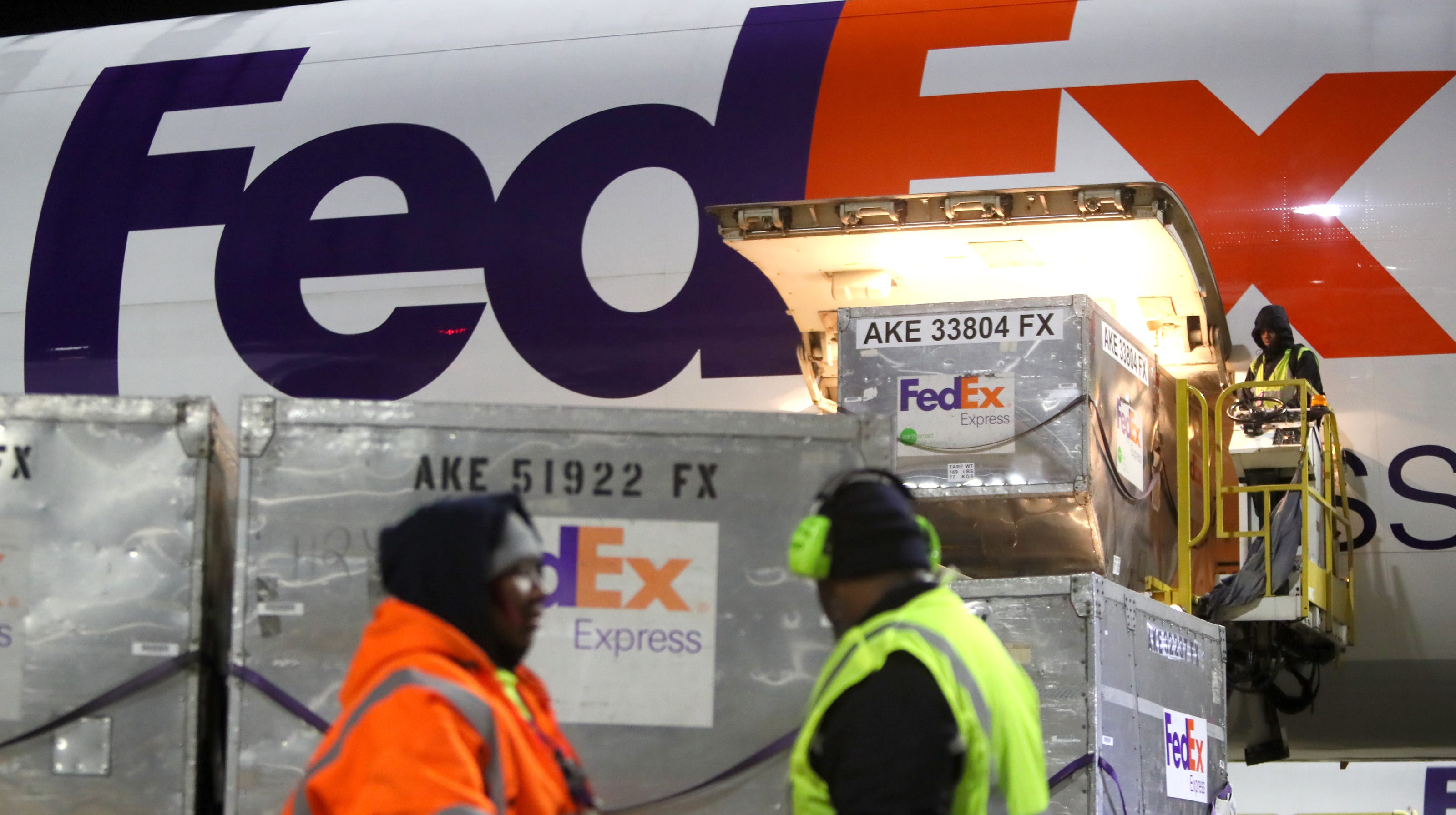 FedEx Express workers take 4hour round trip for Memphis hub job