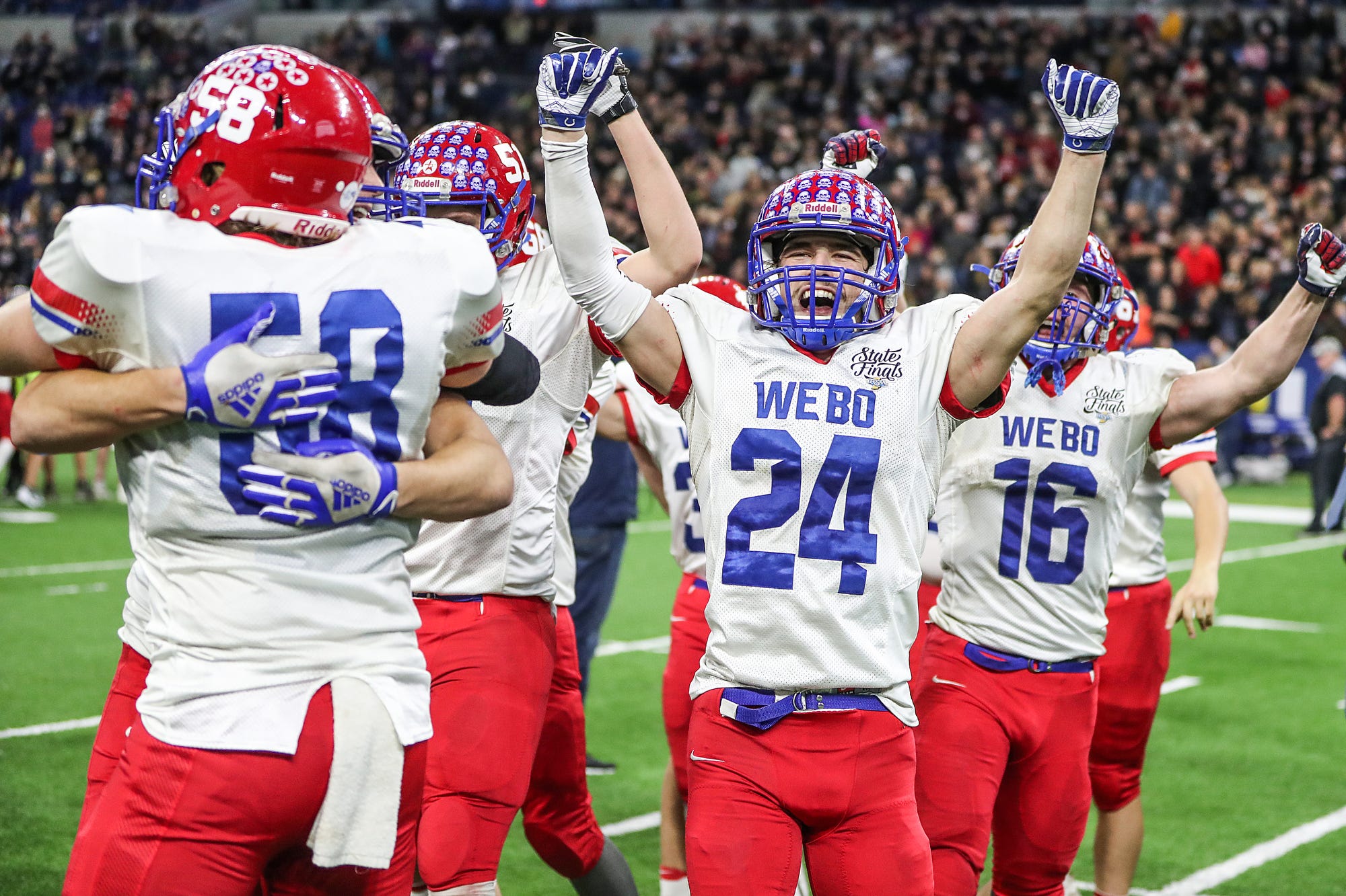 Indiana high school football: Western Boone wins Class 2A state title