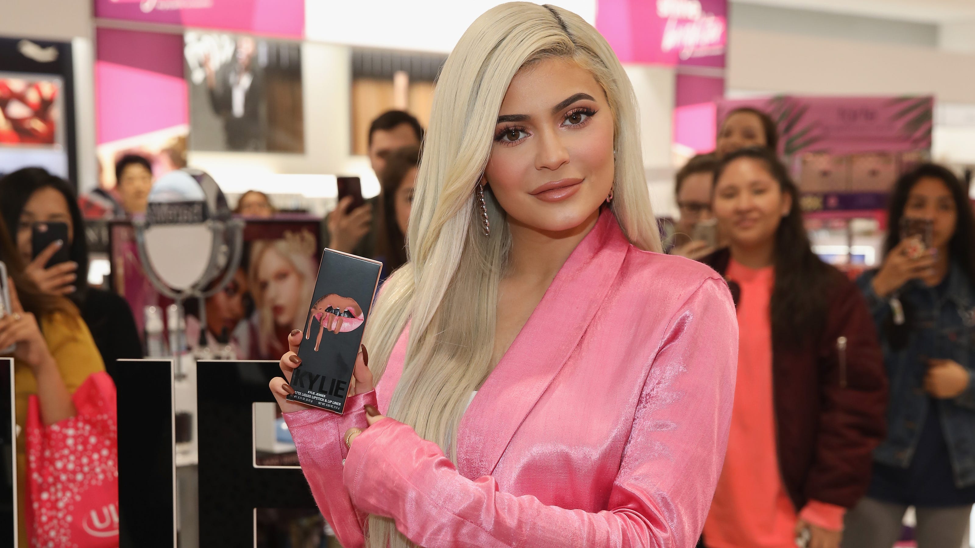 Kylie Jenner Admits Shes Not Technically A Self Made Billionaire 0086