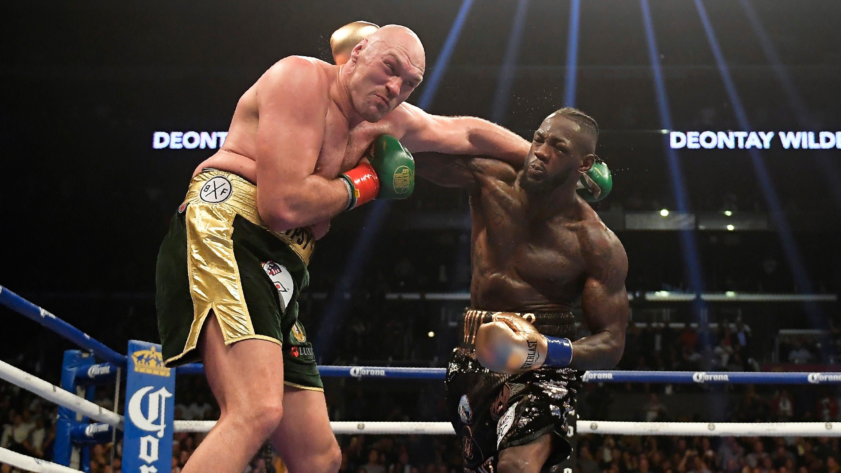 Deontay Wilder, Tyson Fury fight to controversial draw in title bout