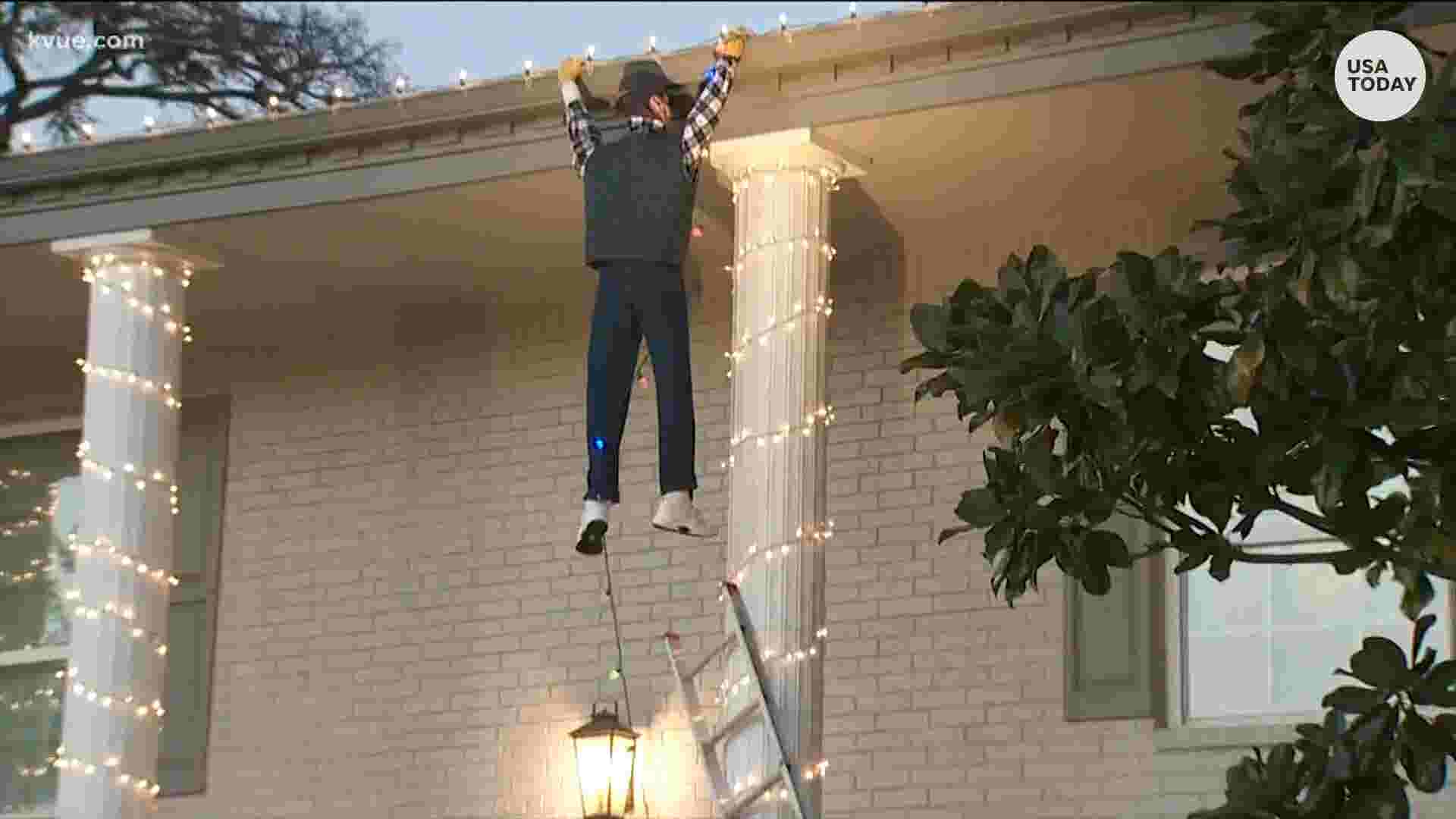 Man Tries To Save Fake Clark Griswold Part Of Christmas Display 4614