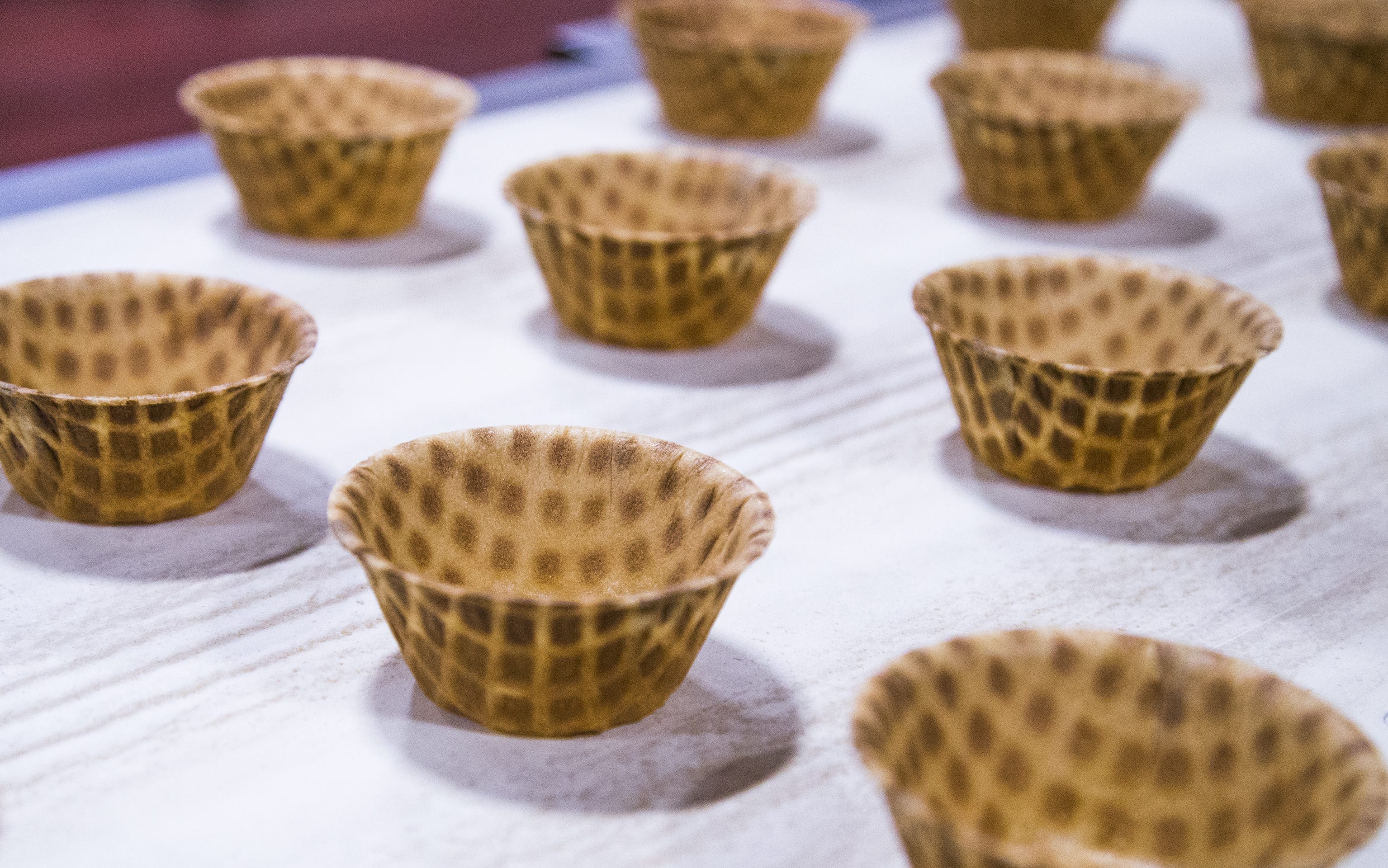 Joy Cone Tour Arizona Factory Makes 1 2 Million Ice Cream Cones A Day