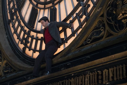 Mary Poppins Returns Lin Manuel Miranda Is A Surprising Stunt Star