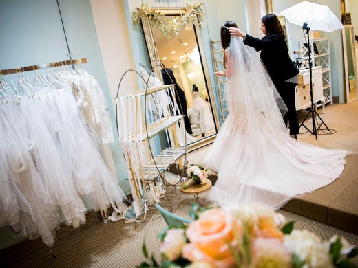 Knoxville Center Mall Gilded Gown Expands Prom Dresses Wedding Gowns