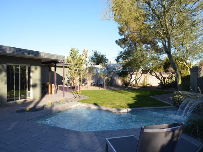 Phoenix Couple S Home Is Full Of Floor To Ceiling Glass