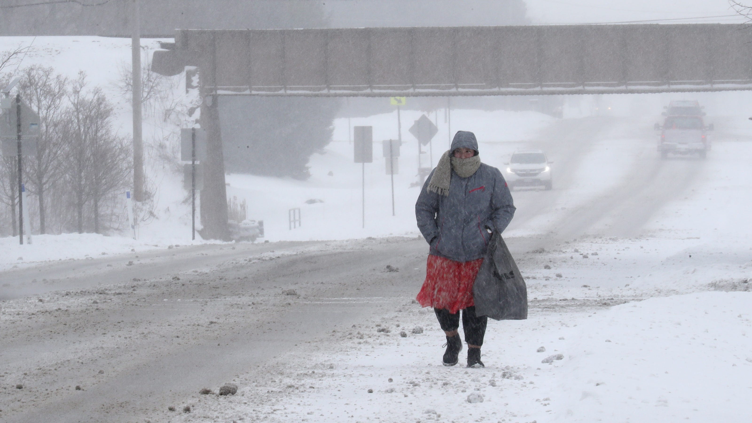 Milwaukee weather 4 to 5 inches of snow forecast Tuesday and Wednesday