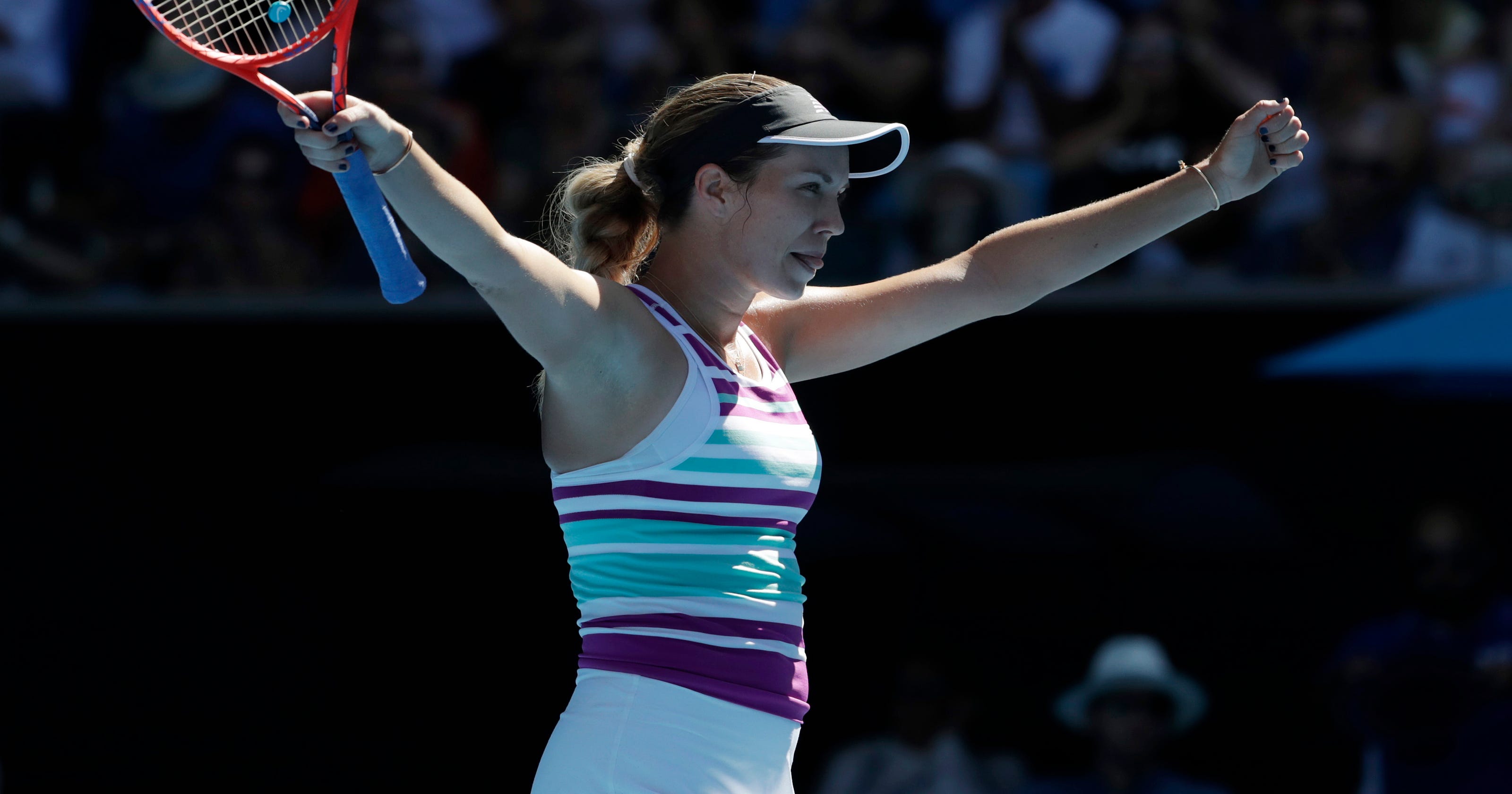Australian Open Danielle Collins Upsets No 2 Seed Angelique Kerber