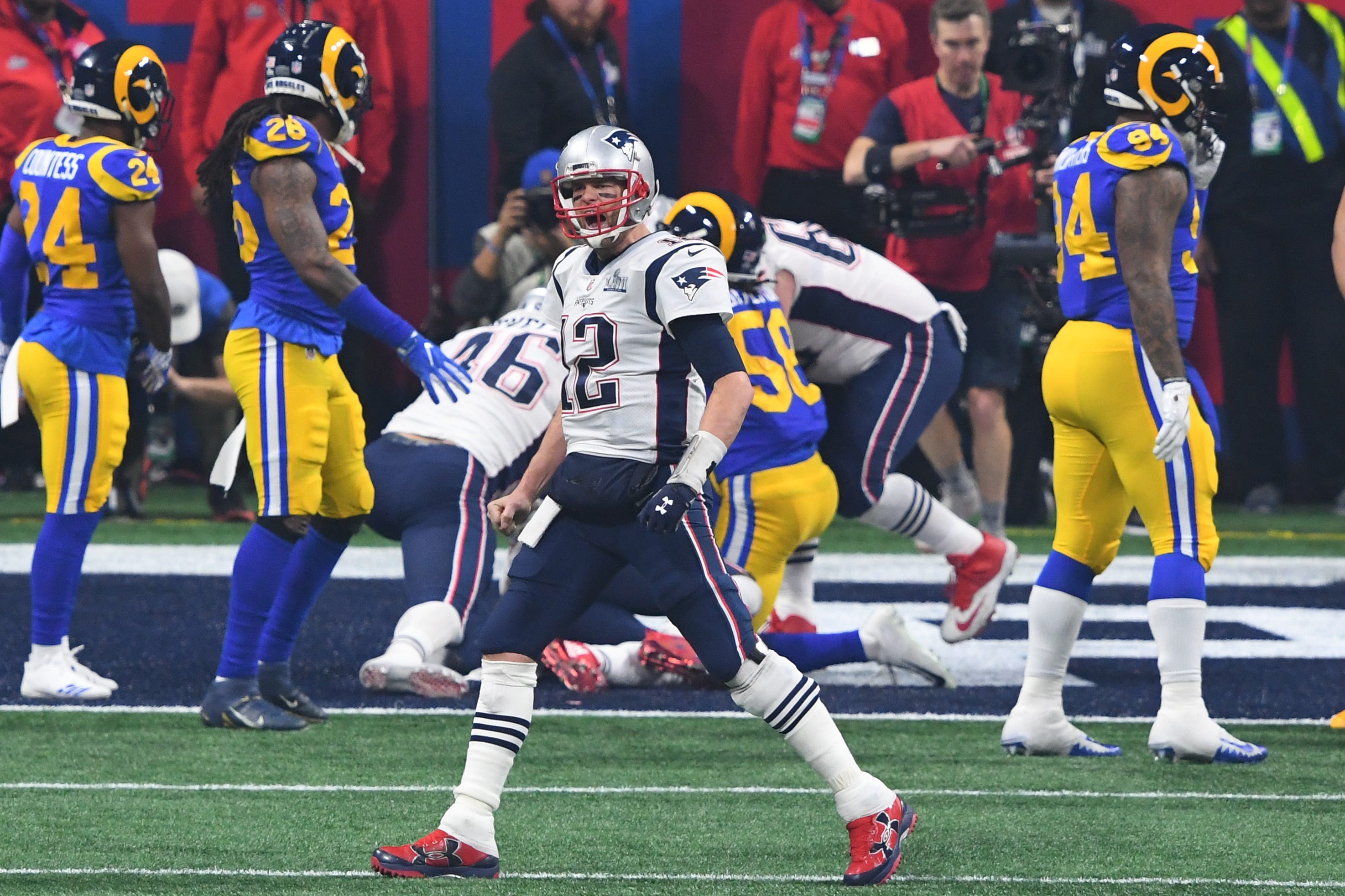 patriots beat rams in super bowl